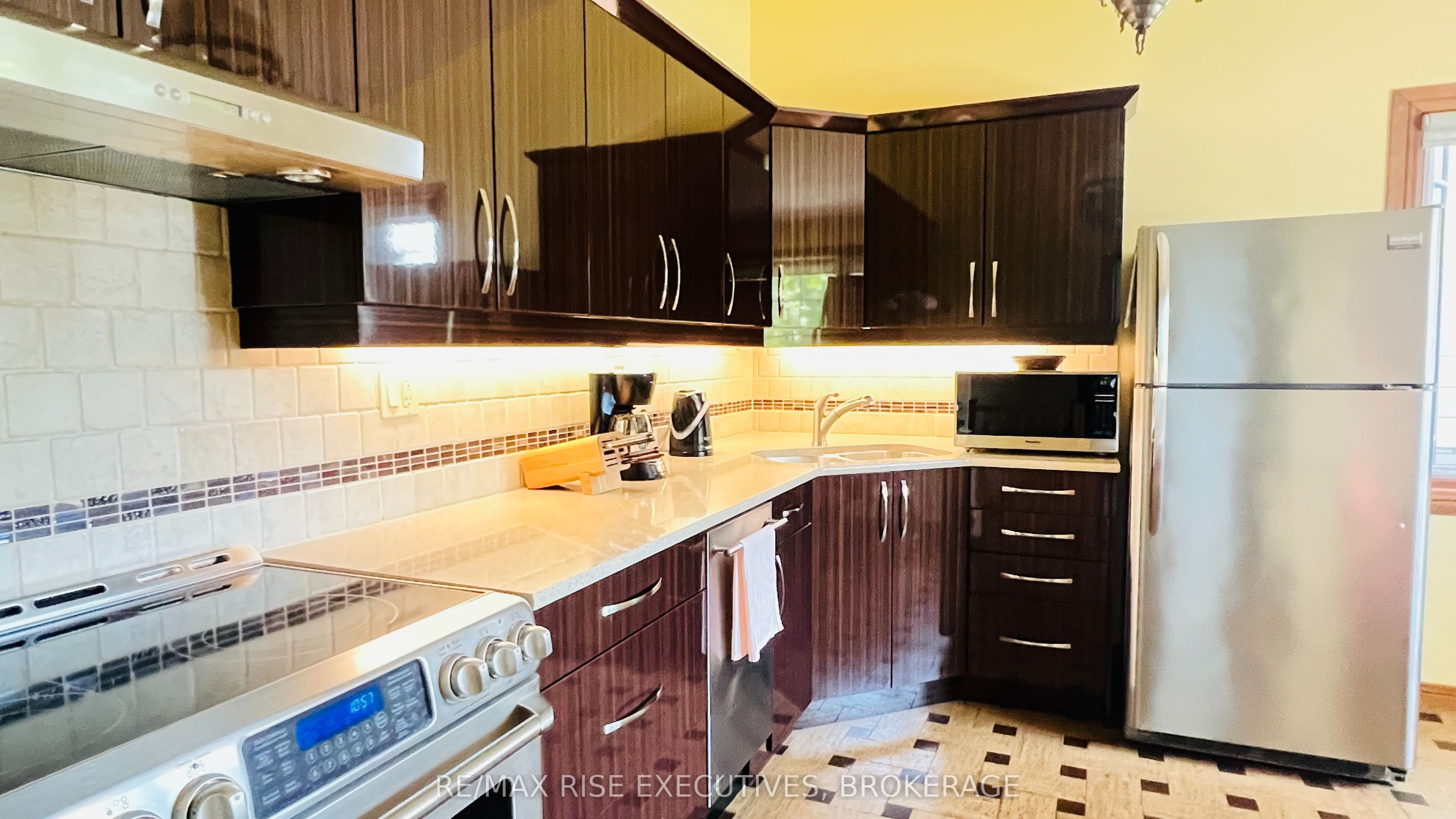 61 Conacher Drive Property Photo 11