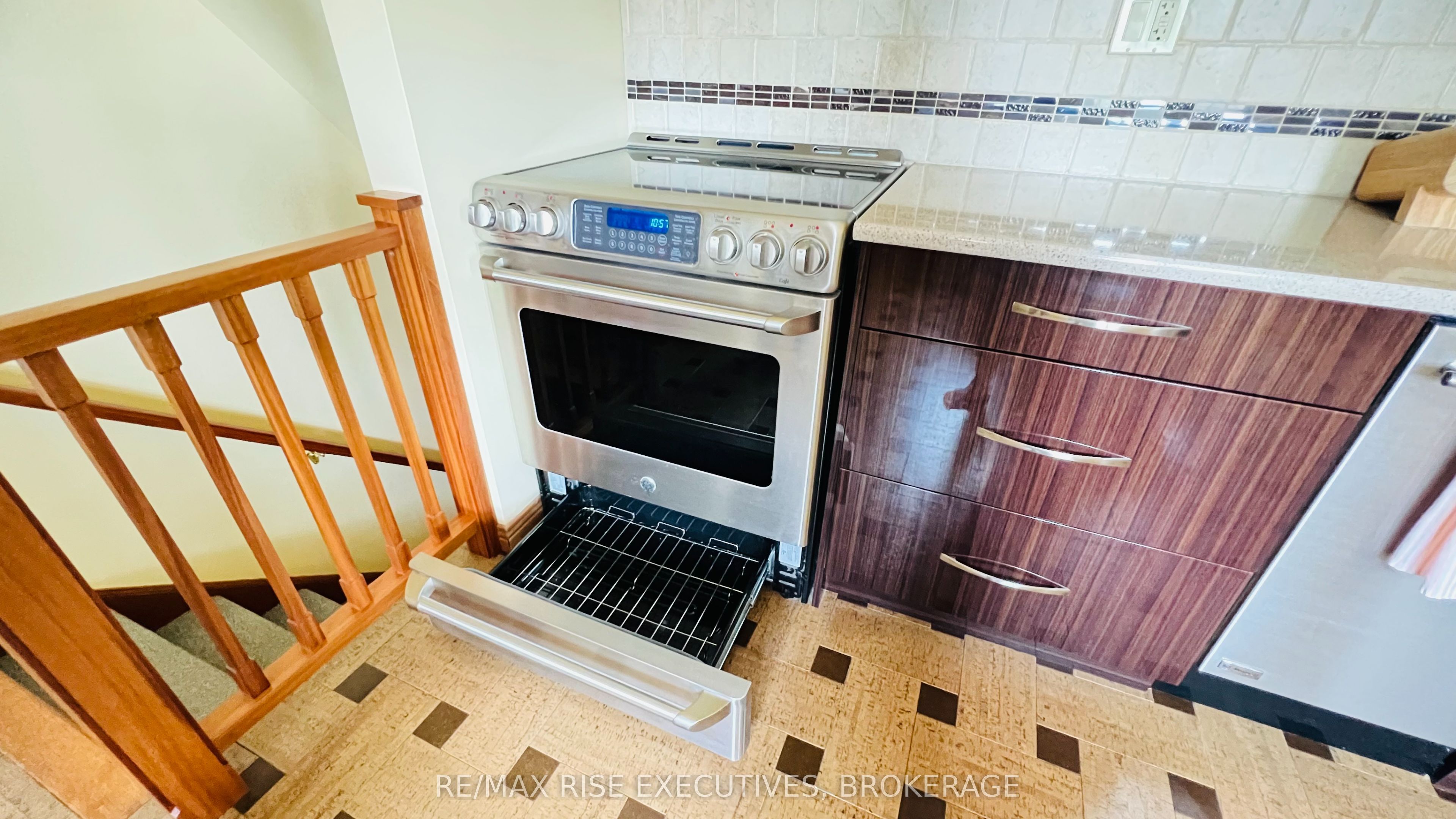 61 Conacher Drive Property Photo 12