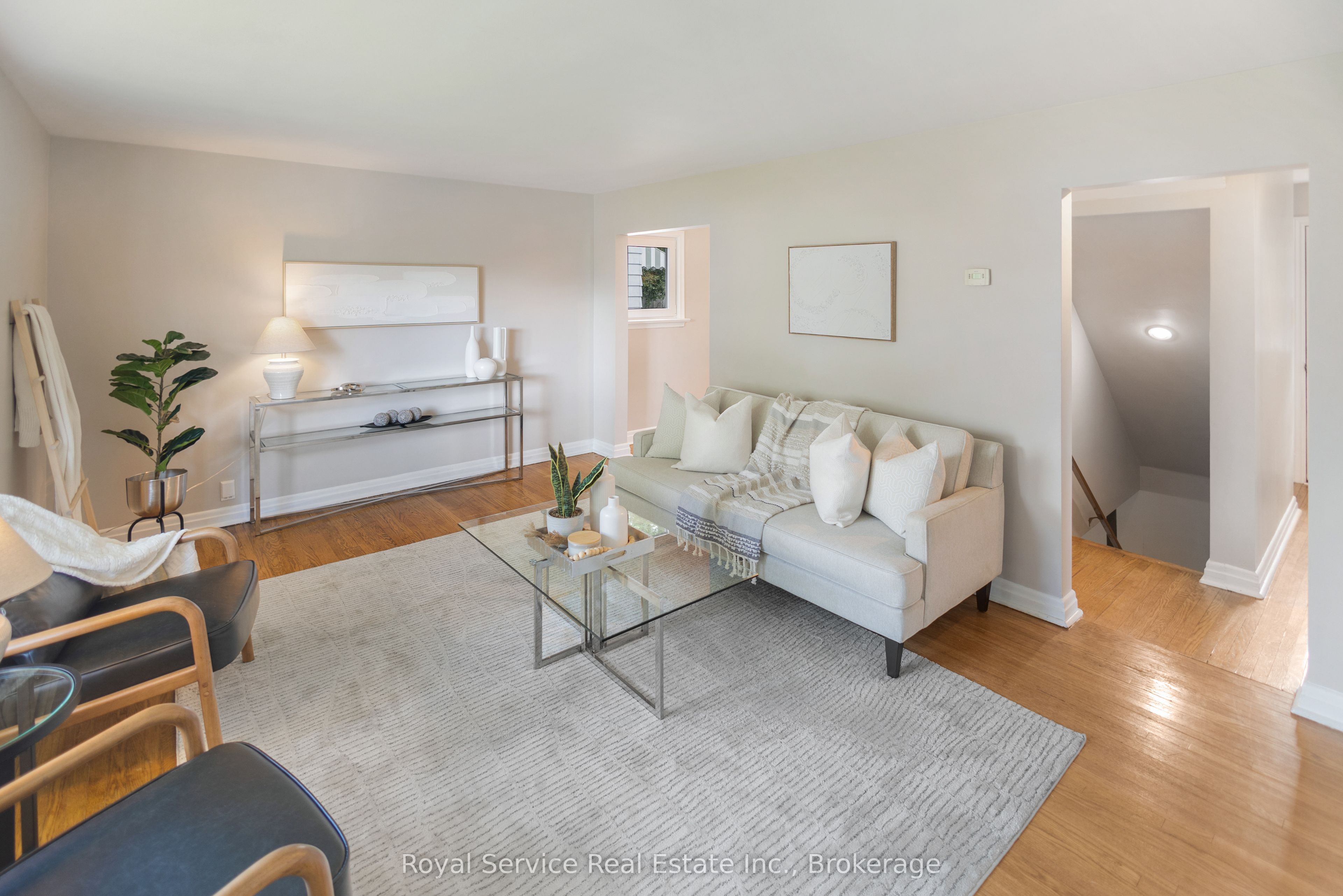 558 Burnham Street Property Photo 11