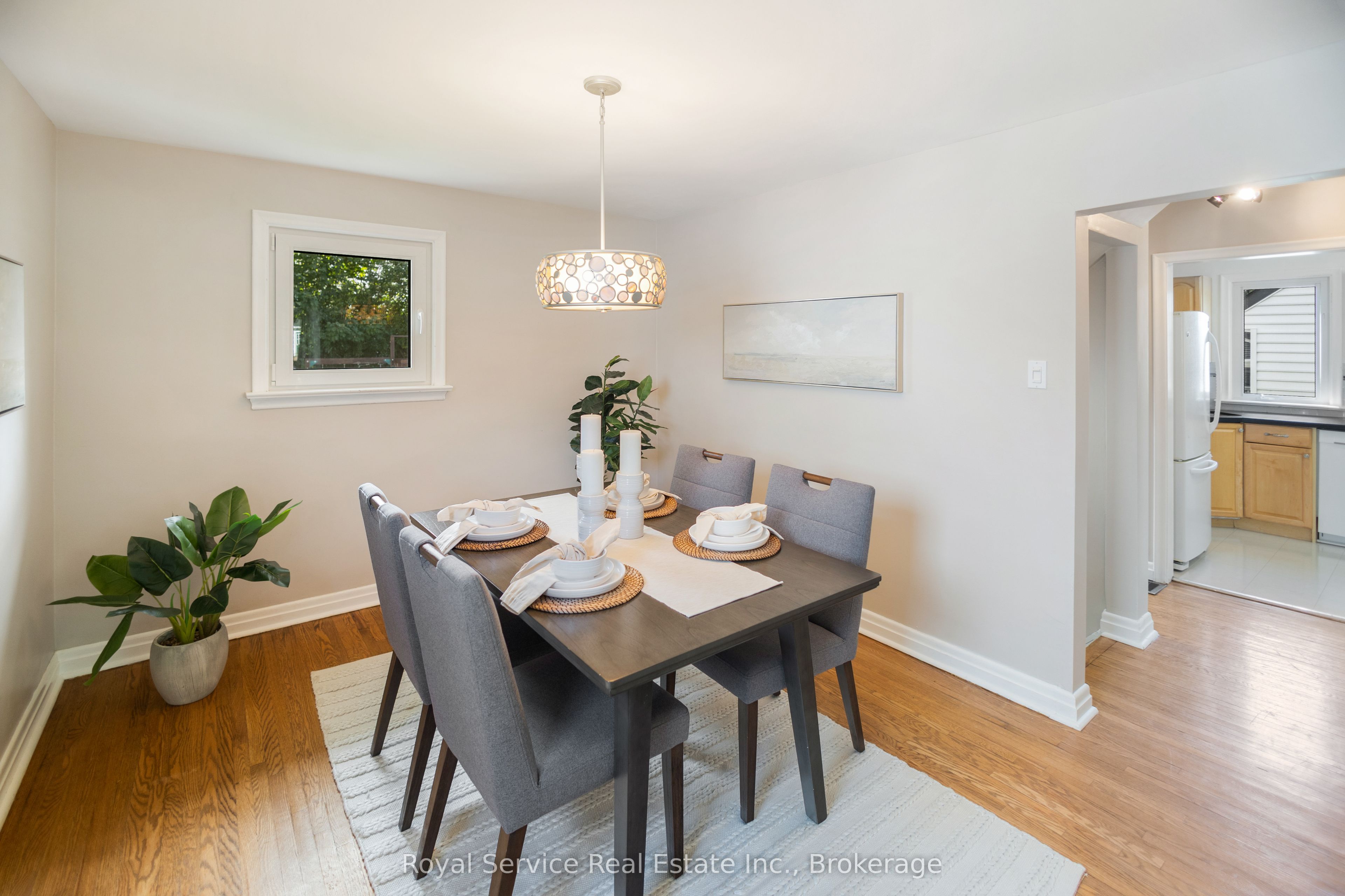 558 Burnham Street Property Photo 13