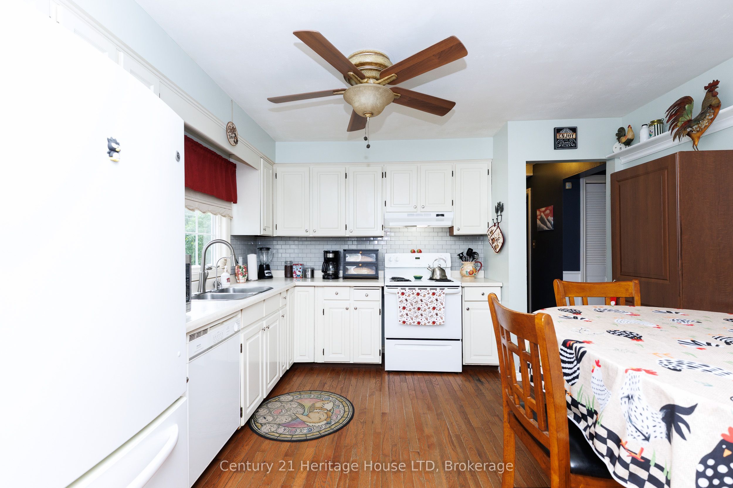 688 Daytona Drive Property Photo 13