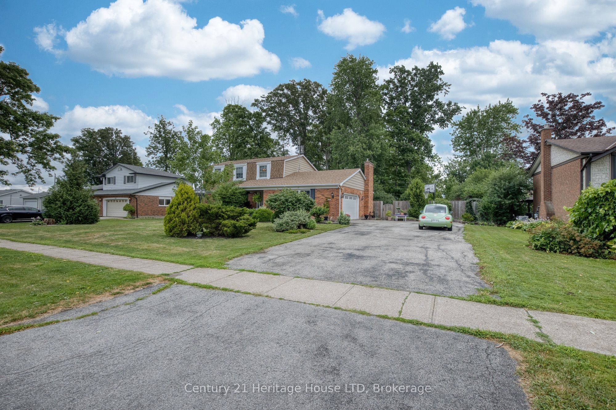 688 Daytona Drive Property Photo 42