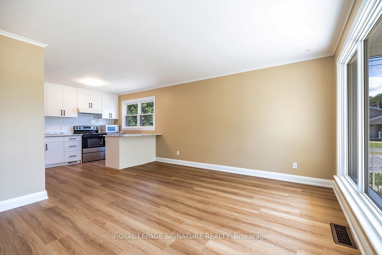 812 Schneider Place Property Photo 6