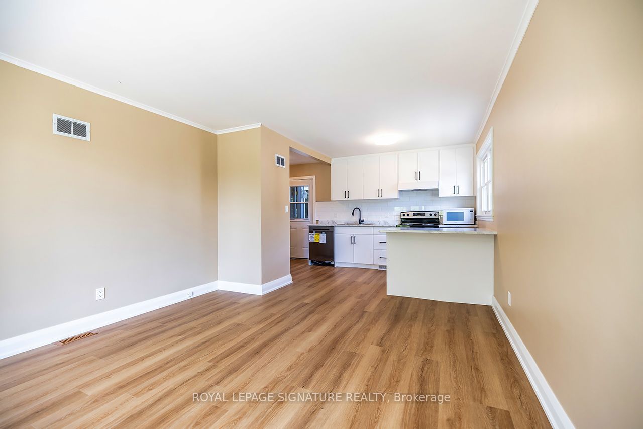 812 Schneider Place Property Photo 7
