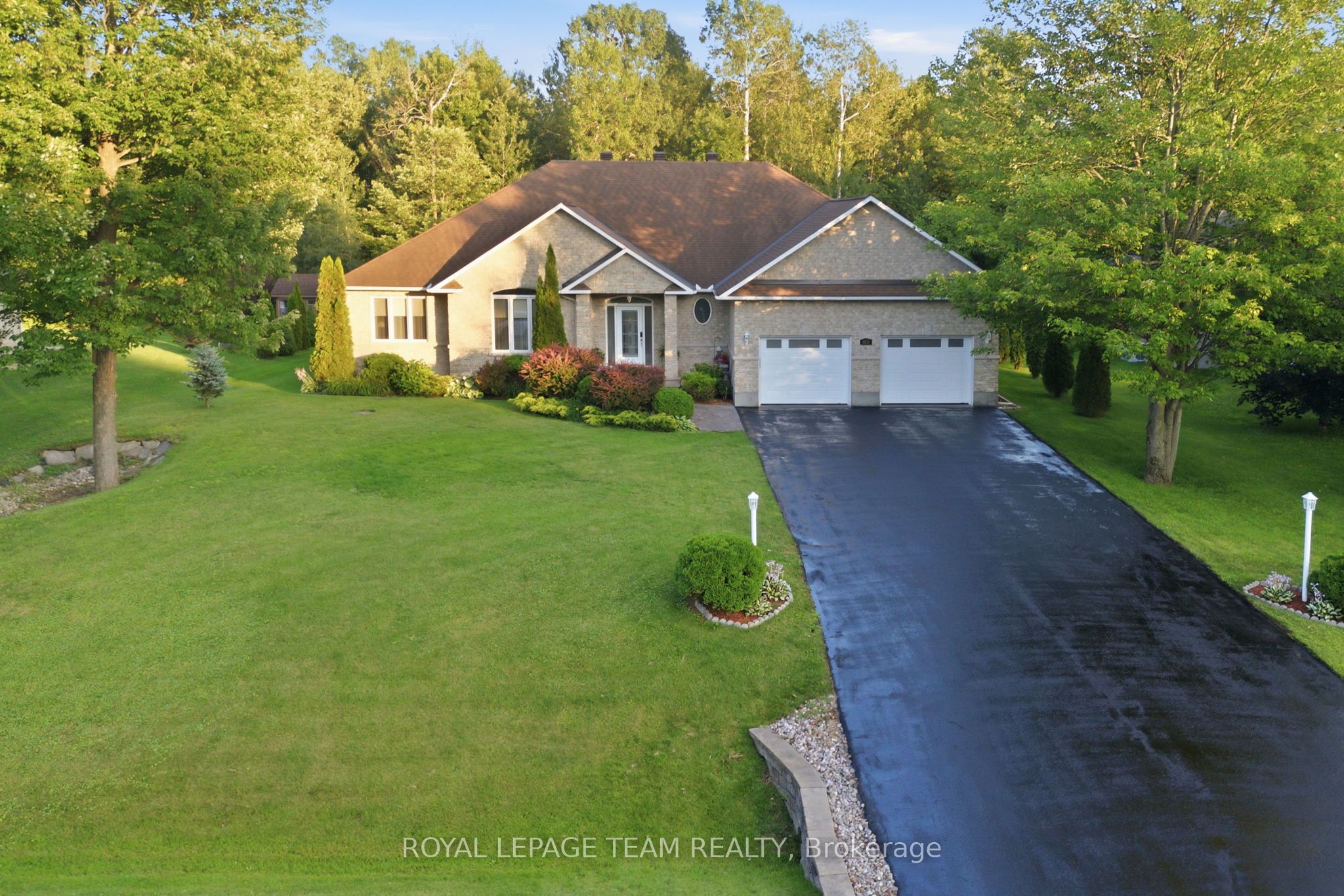 6810 Pebble Trail Way Property Photo 1