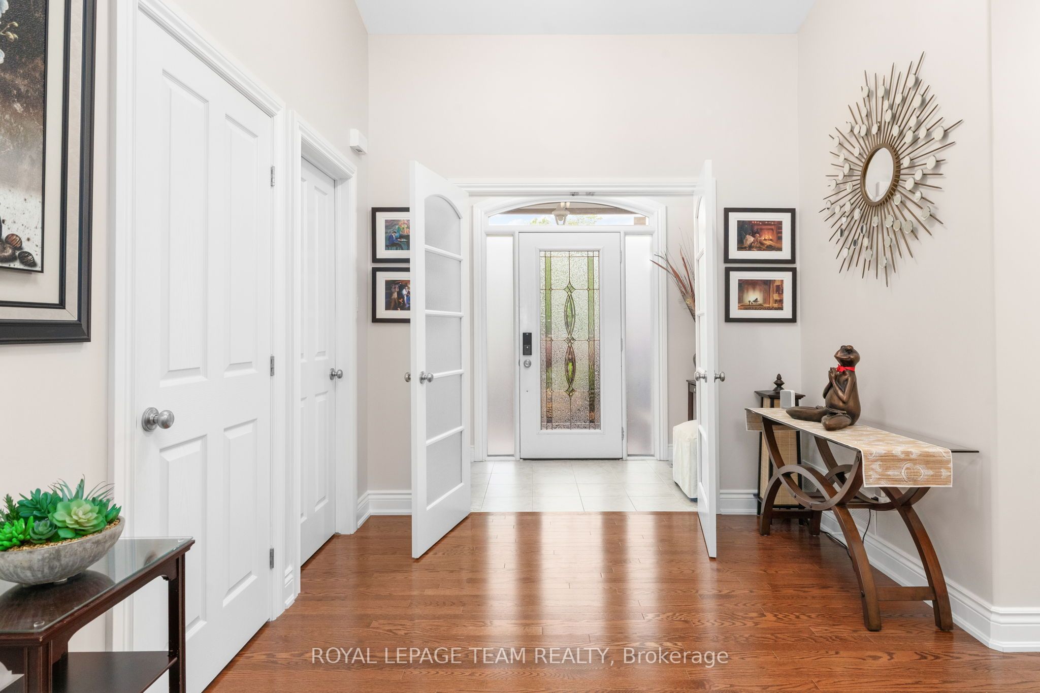 6810 Pebble Trail Way Property Photo 4