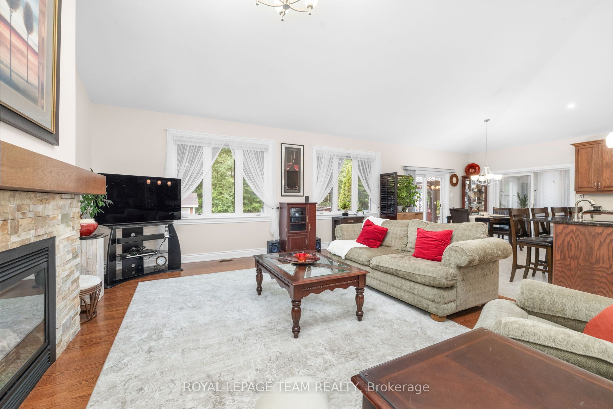 6810 Pebble Trail Way Property Photo 7
