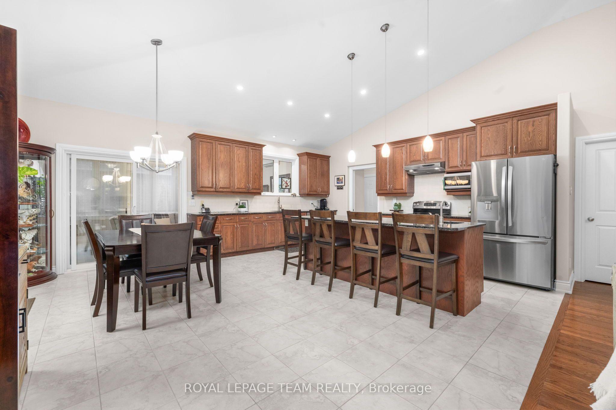 6810 Pebble Trail Way Property Photo 8