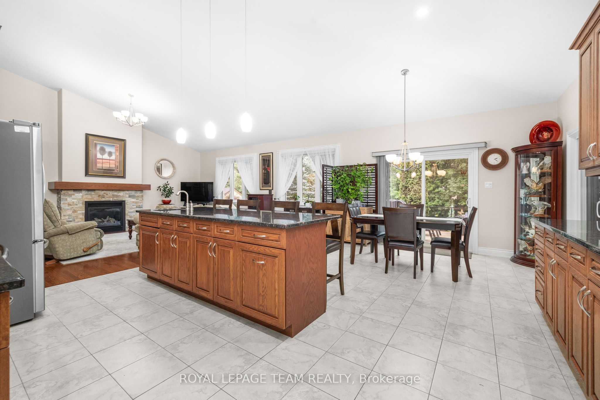 6810 Pebble Trail Way Property Photo 12