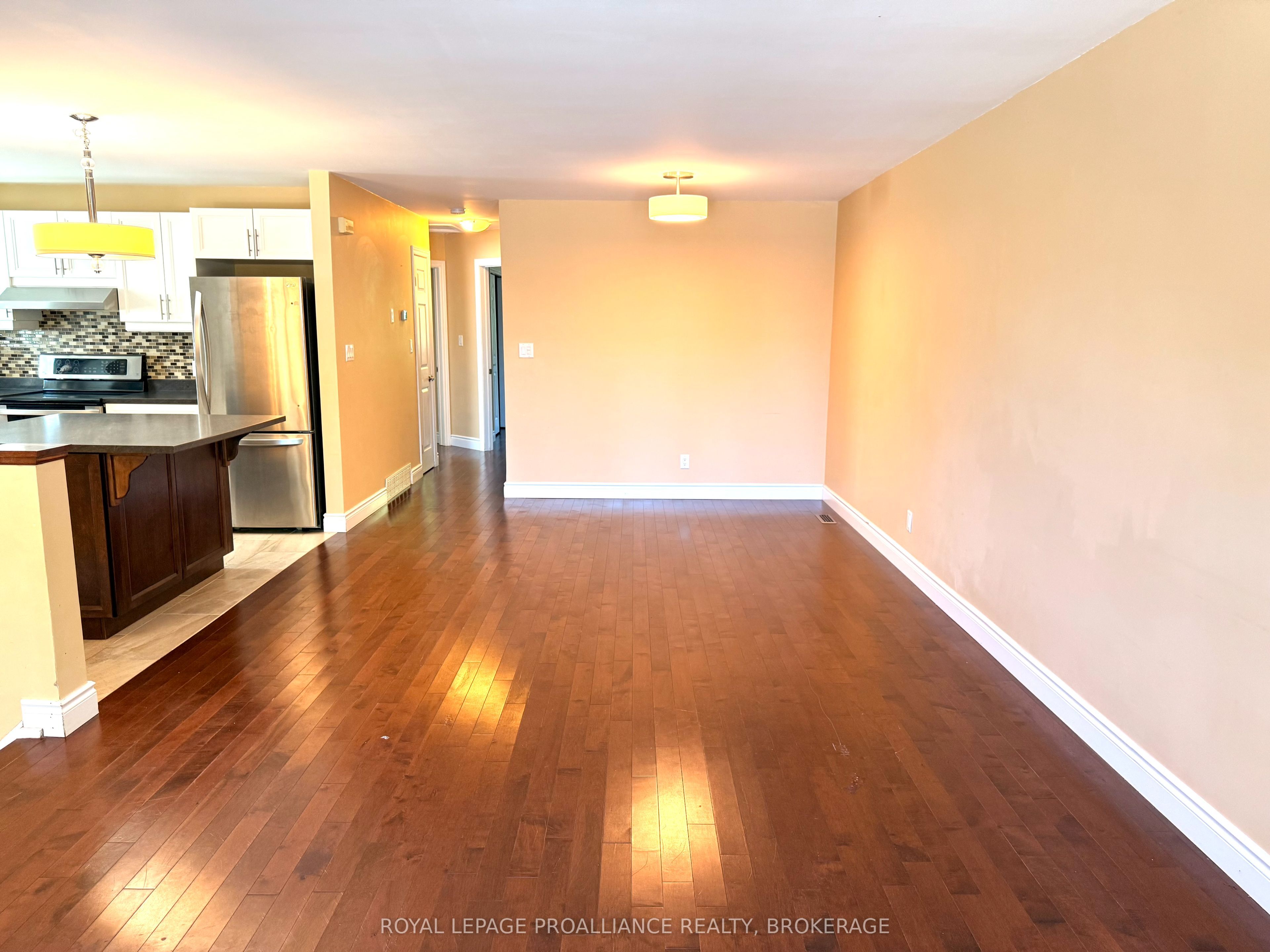 614 Barnsley Crescent Property Photo 11