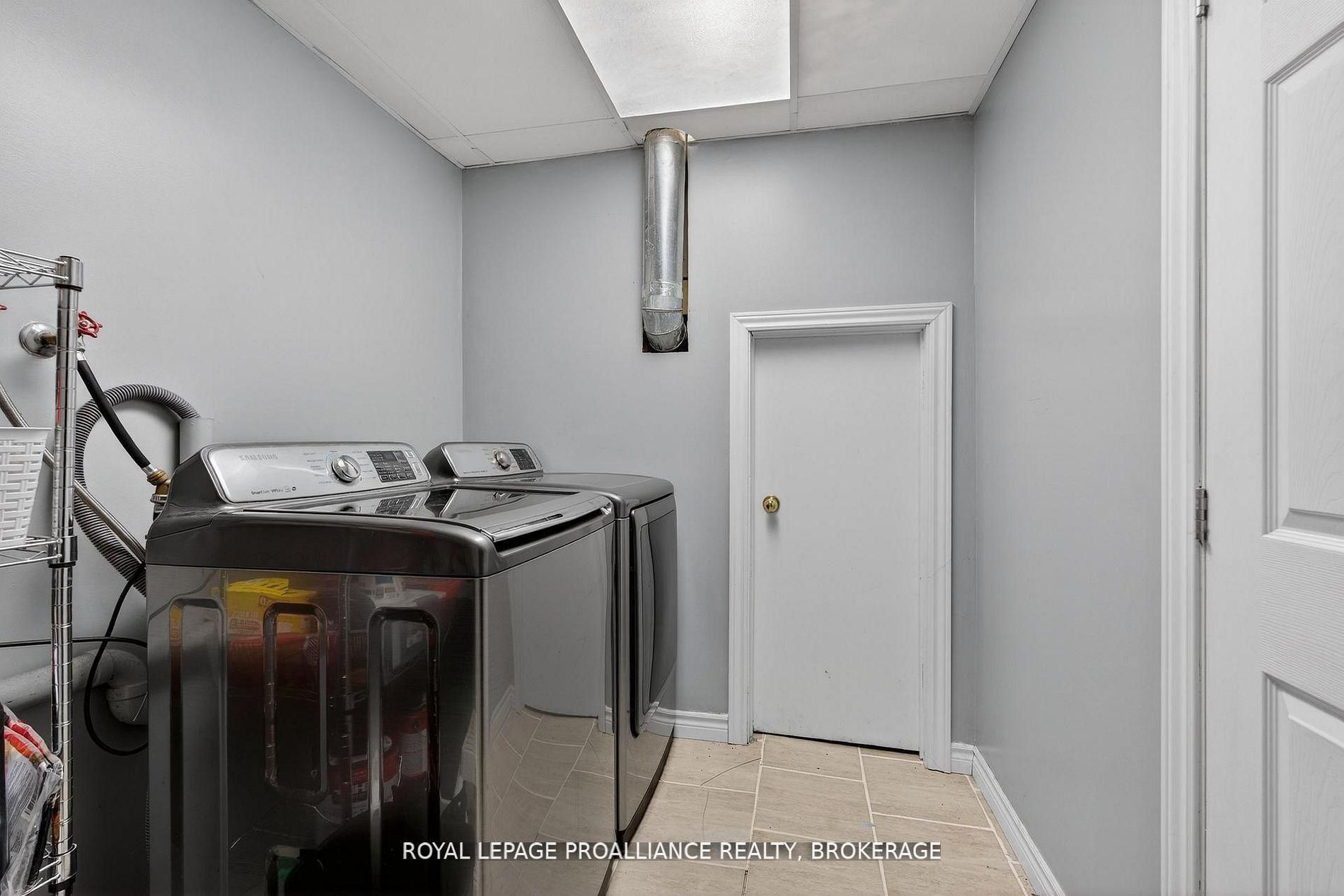 614 Barnsley Crescent Property Photo 21