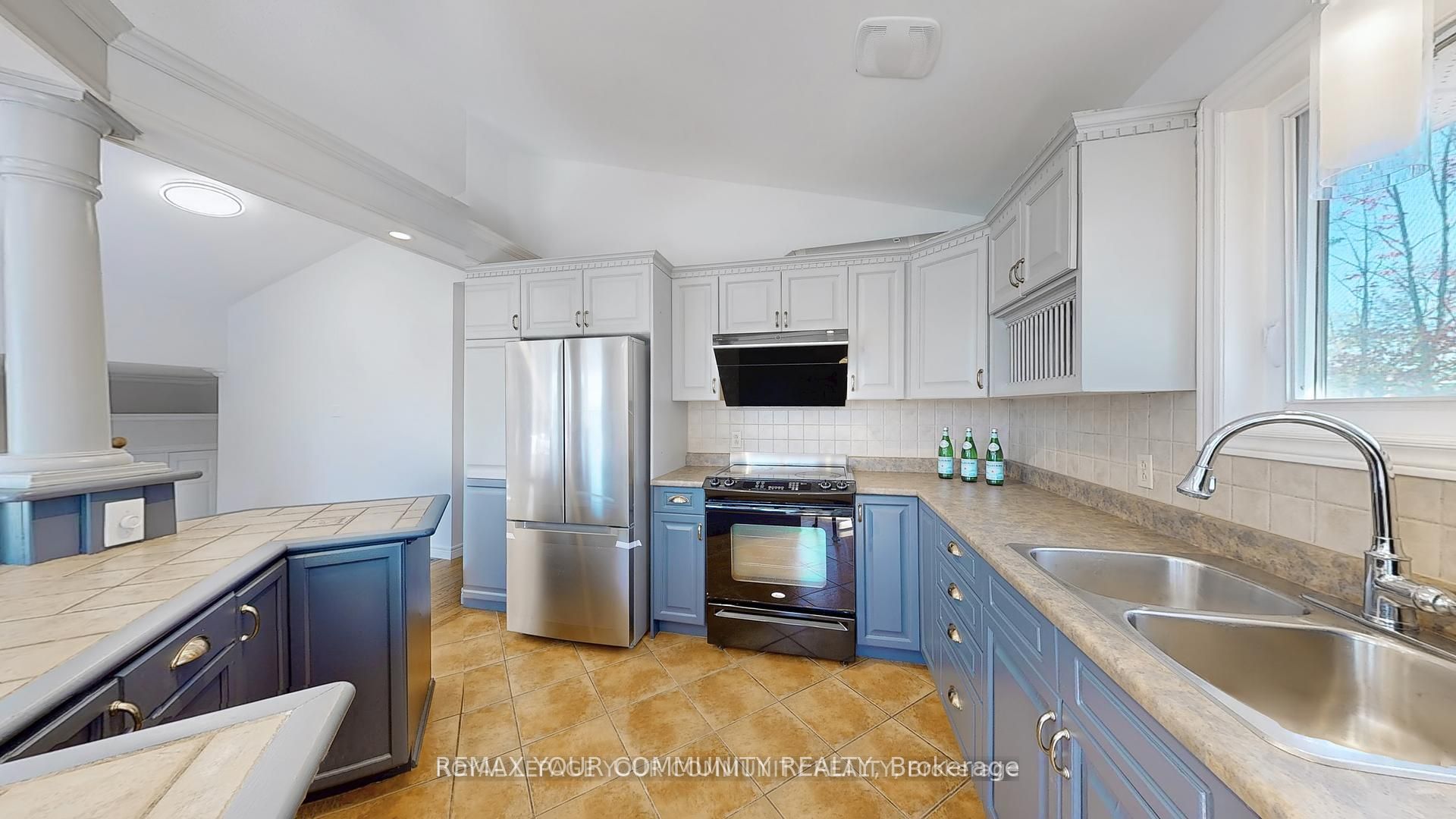 16 Kalman Drive Property Photo 15