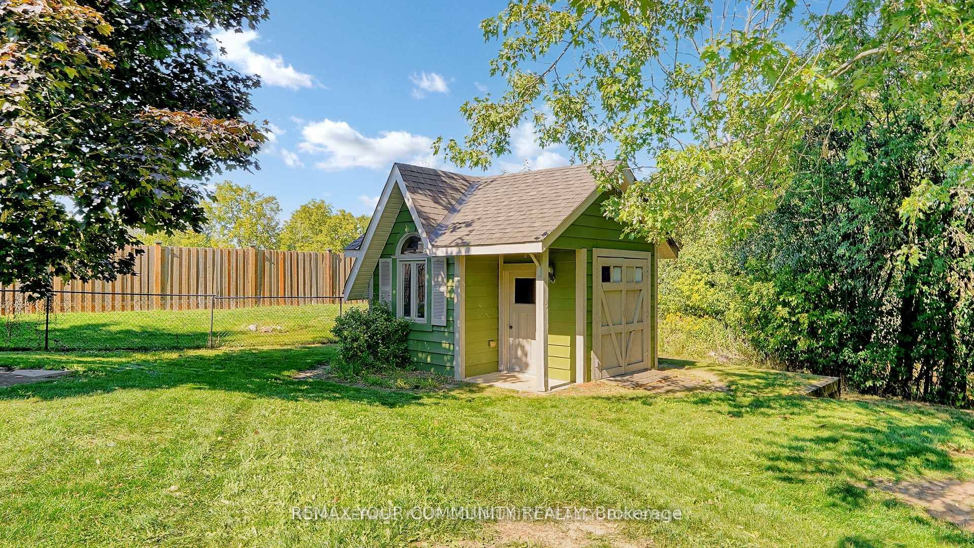 16 Kalman Drive Property Photo 48