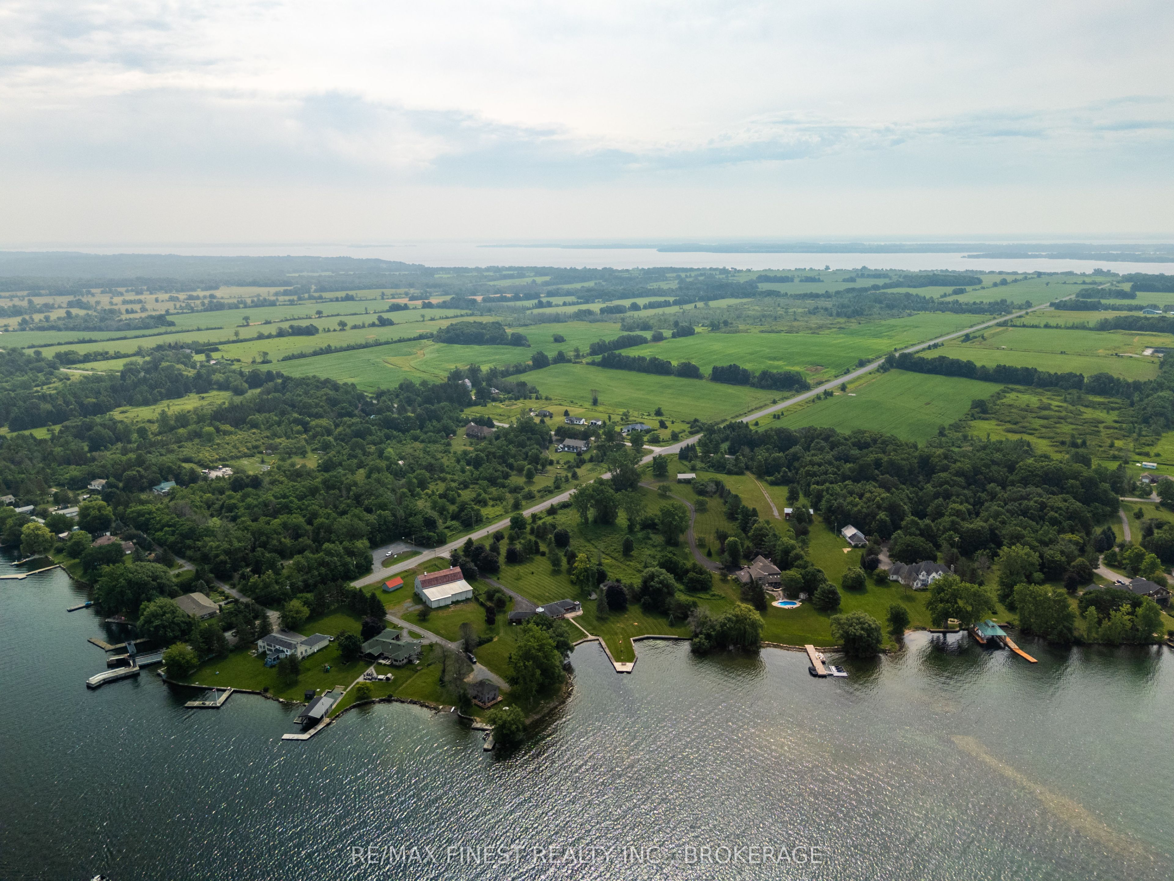 40 Howe Island Drive Property Photo 11