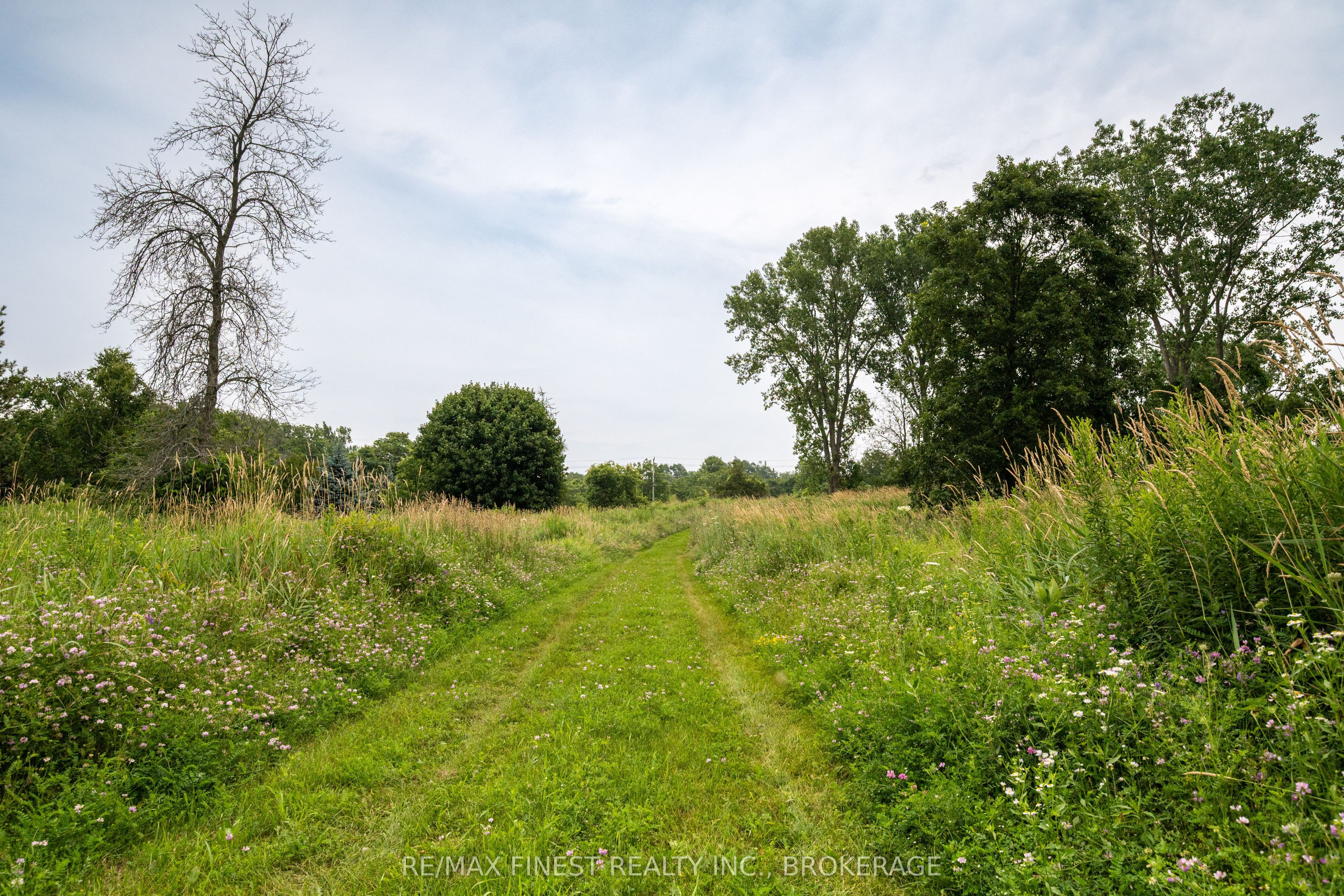 40 Howe Island Drive Property Photo 15