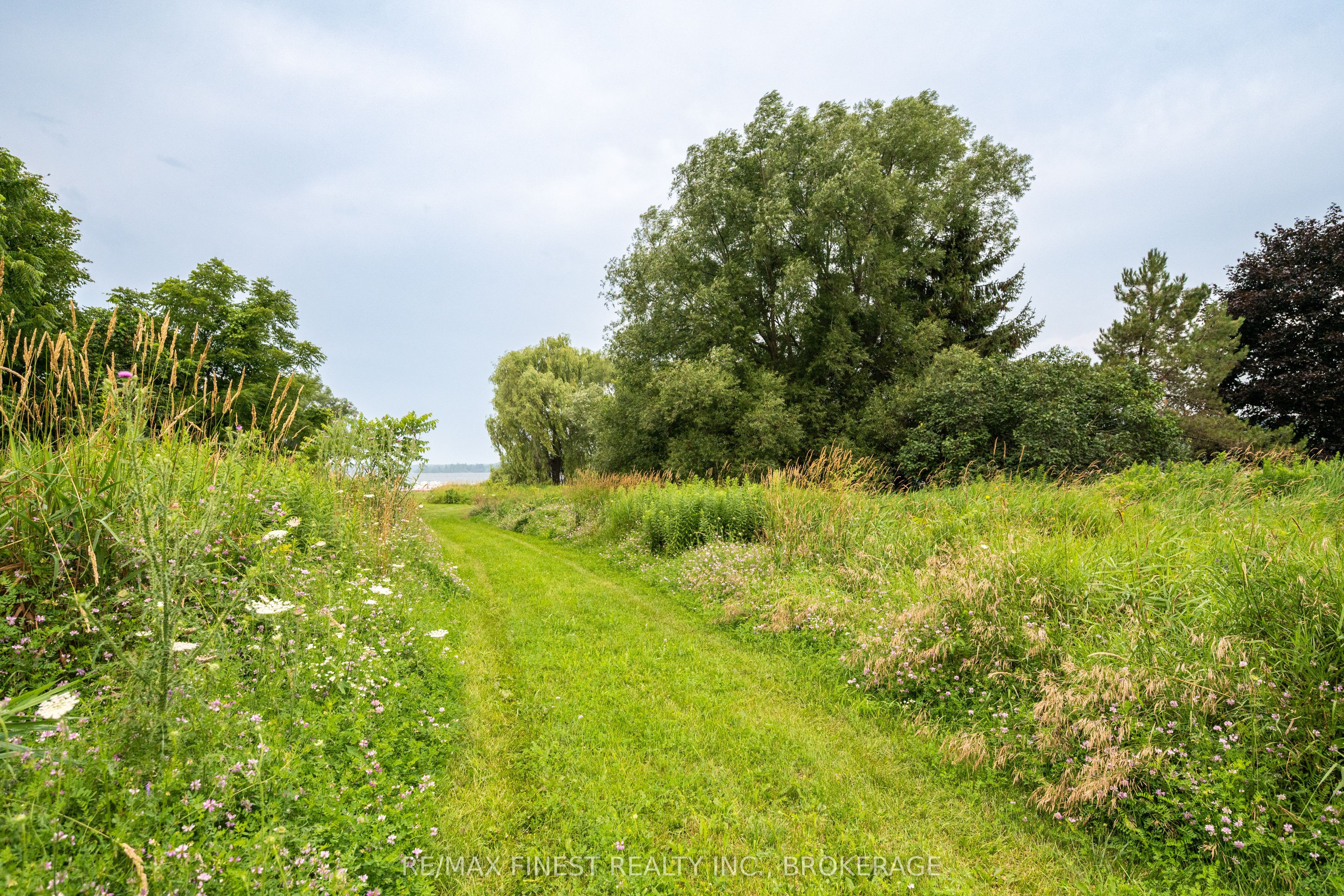40 Howe Island Drive Property Photo 16