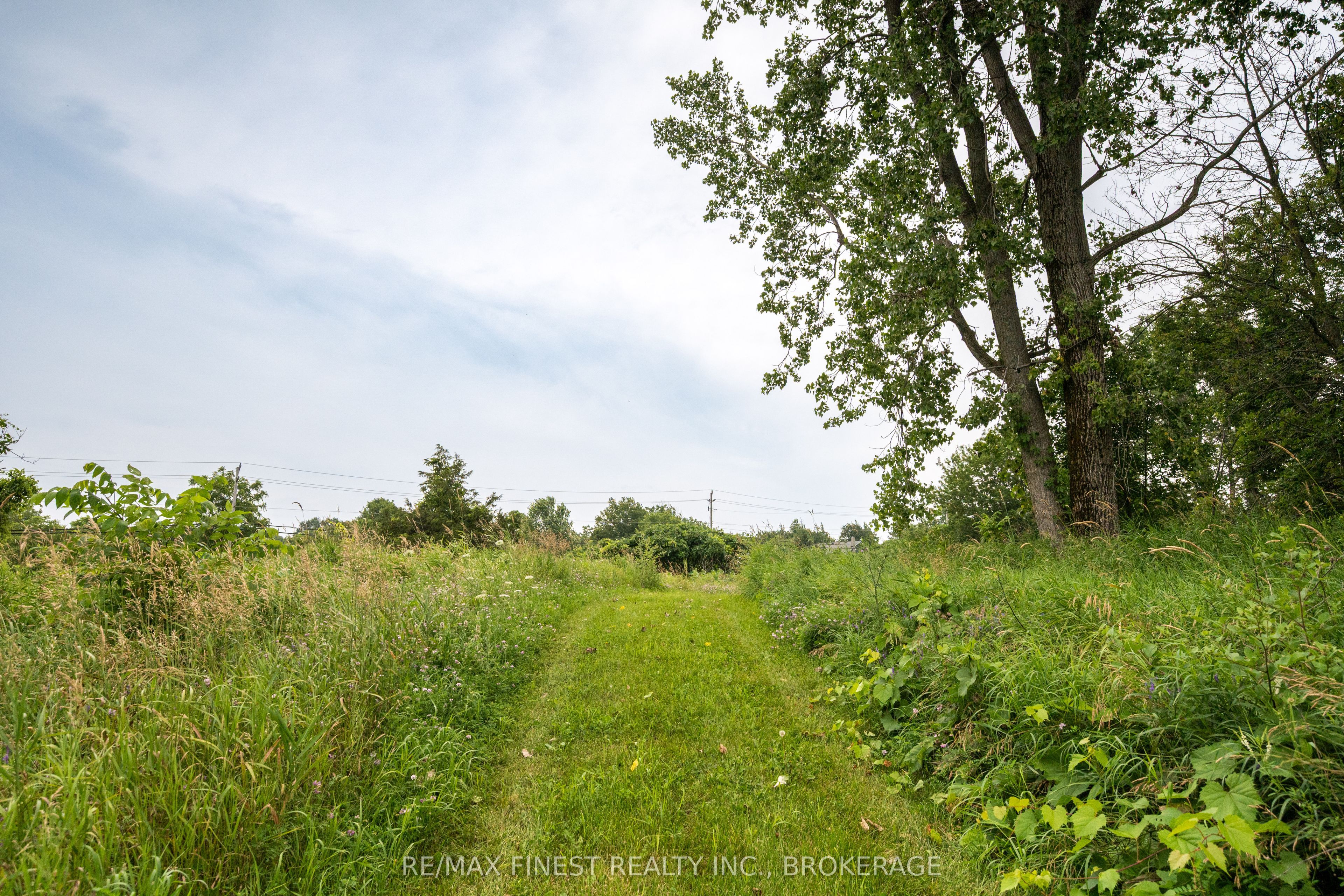 40 Howe Island Drive Property Photo 17