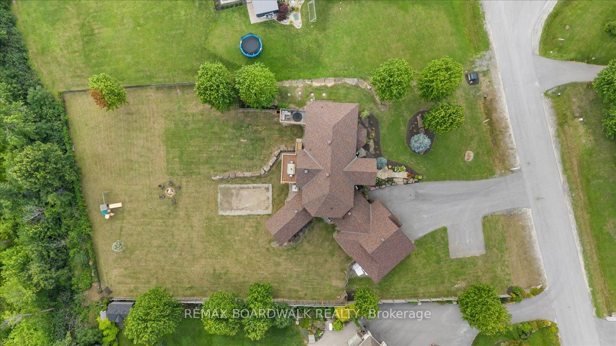 225 Hillcrest Drive Property Photo 49