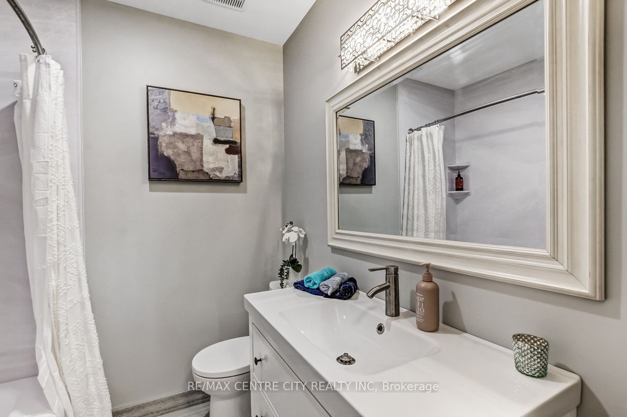 549 Ridout Street N 302 Property Photo 14
