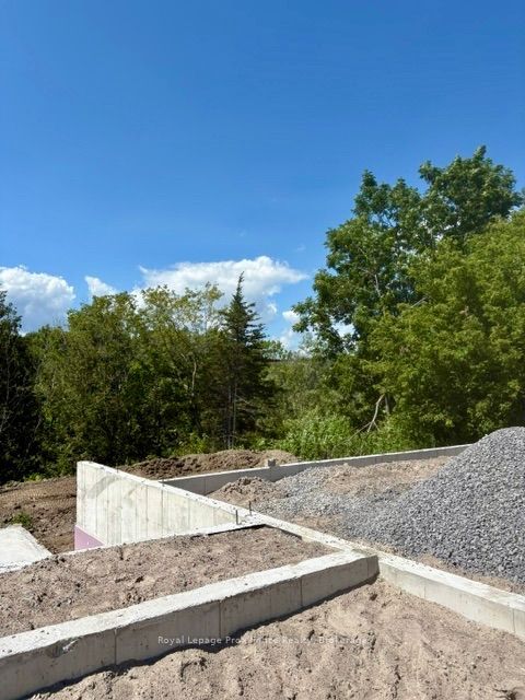 96 Sanford Street Property Photo 5