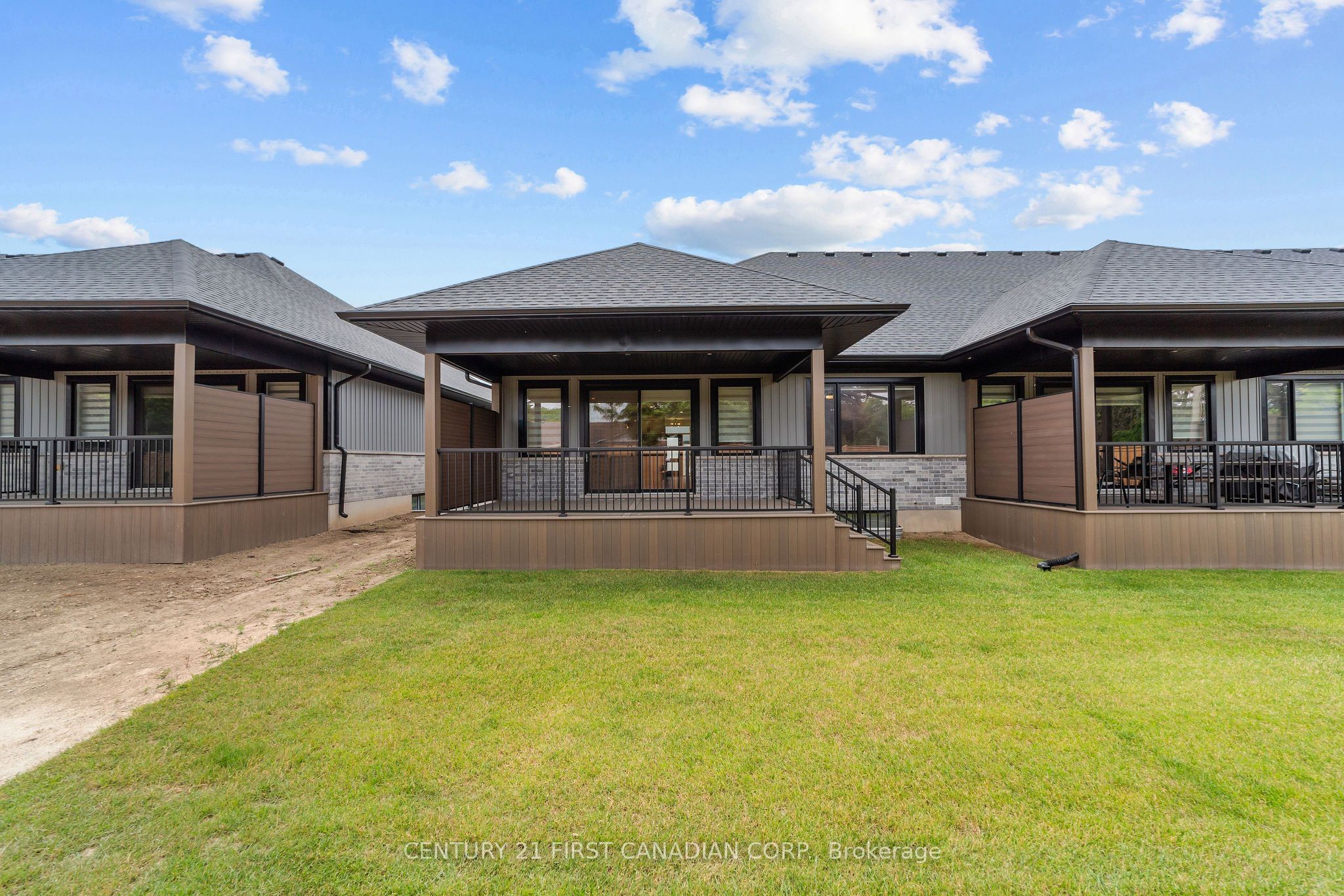 32 Postma Street 18 Property Photo 2