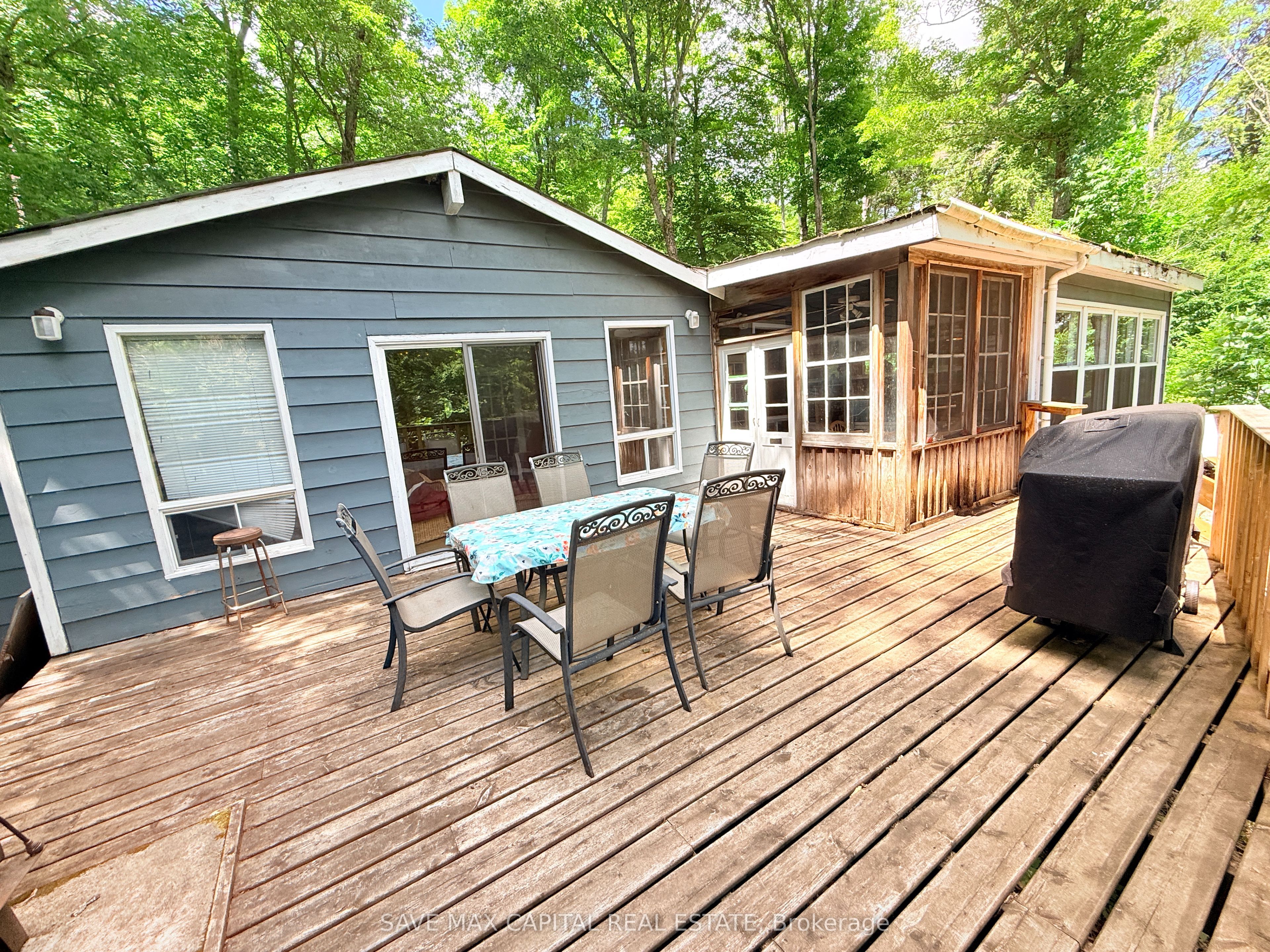 1080 Johnson Bay Road Property Photo 1