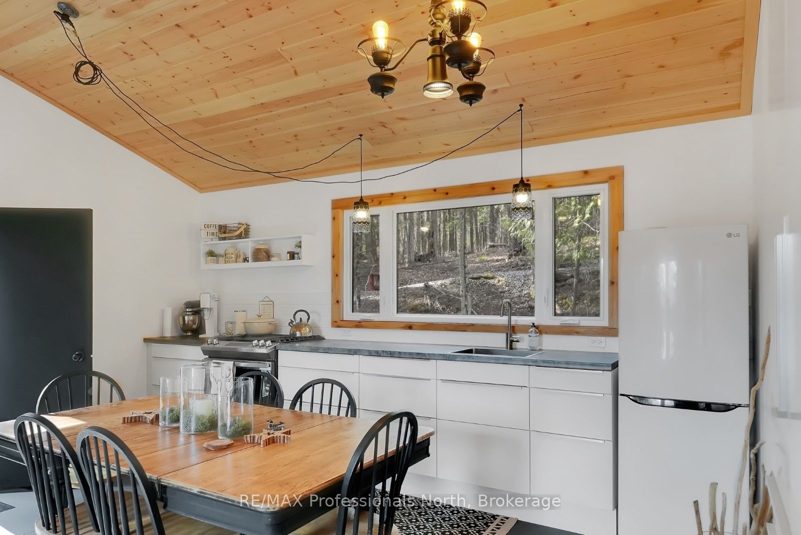 1107 Pluto Trail Property Photo 10