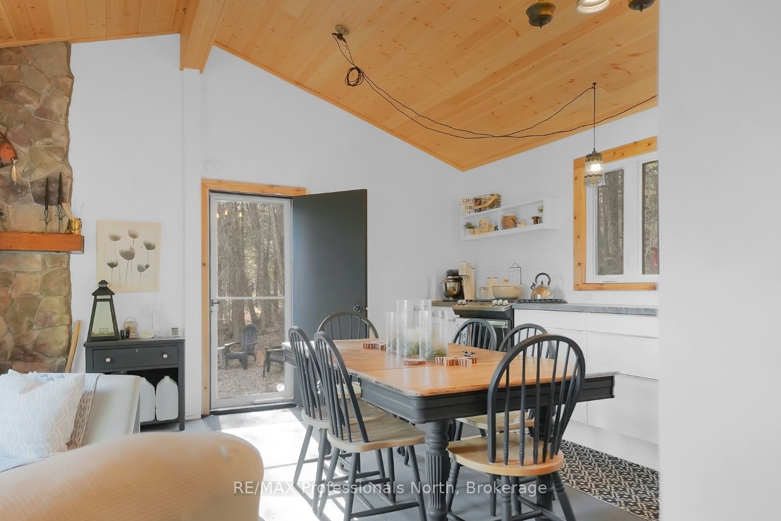 1107 Pluto Trail Property Photo 14