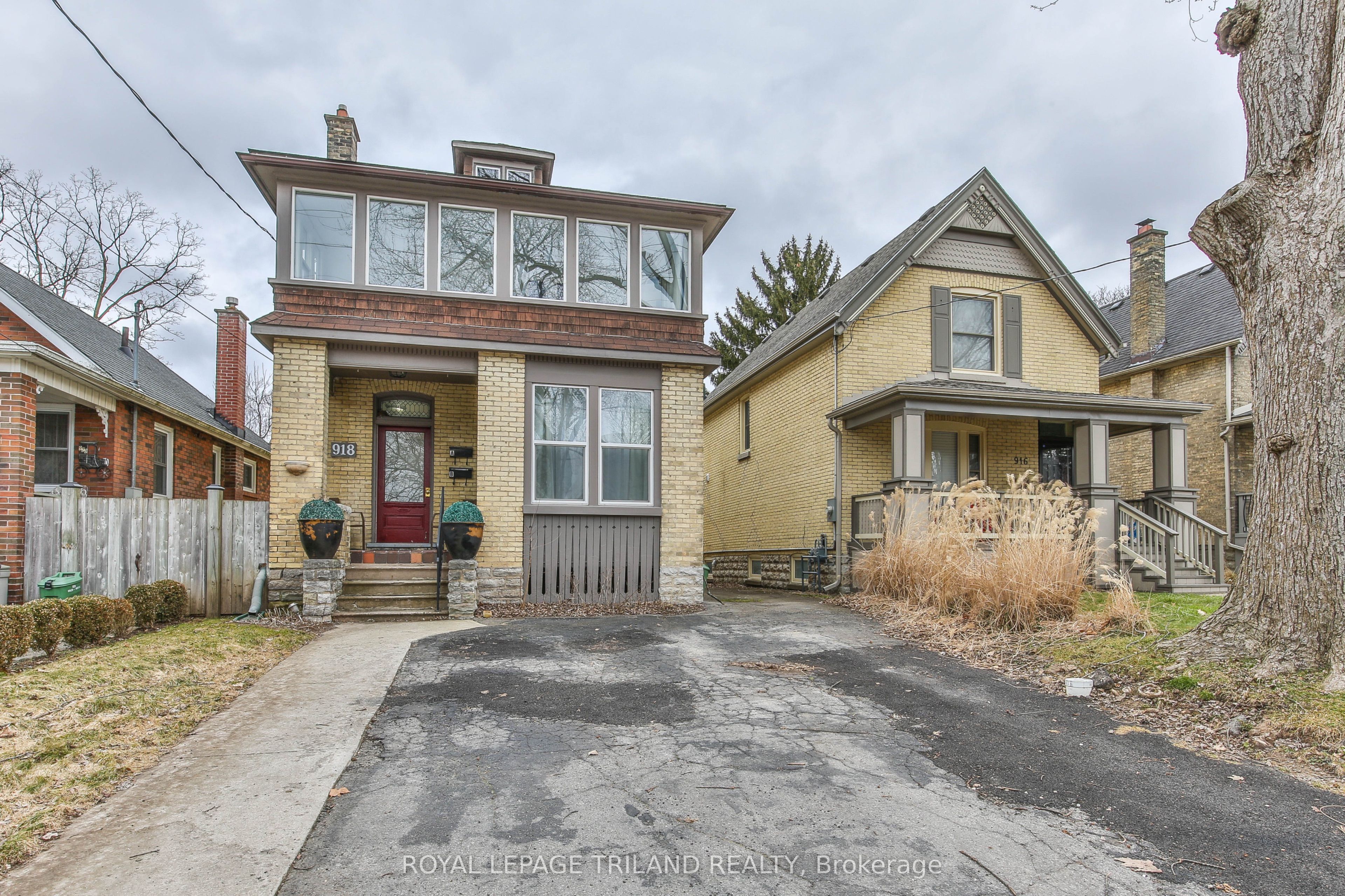 918 William Street #upper Property Photo 1