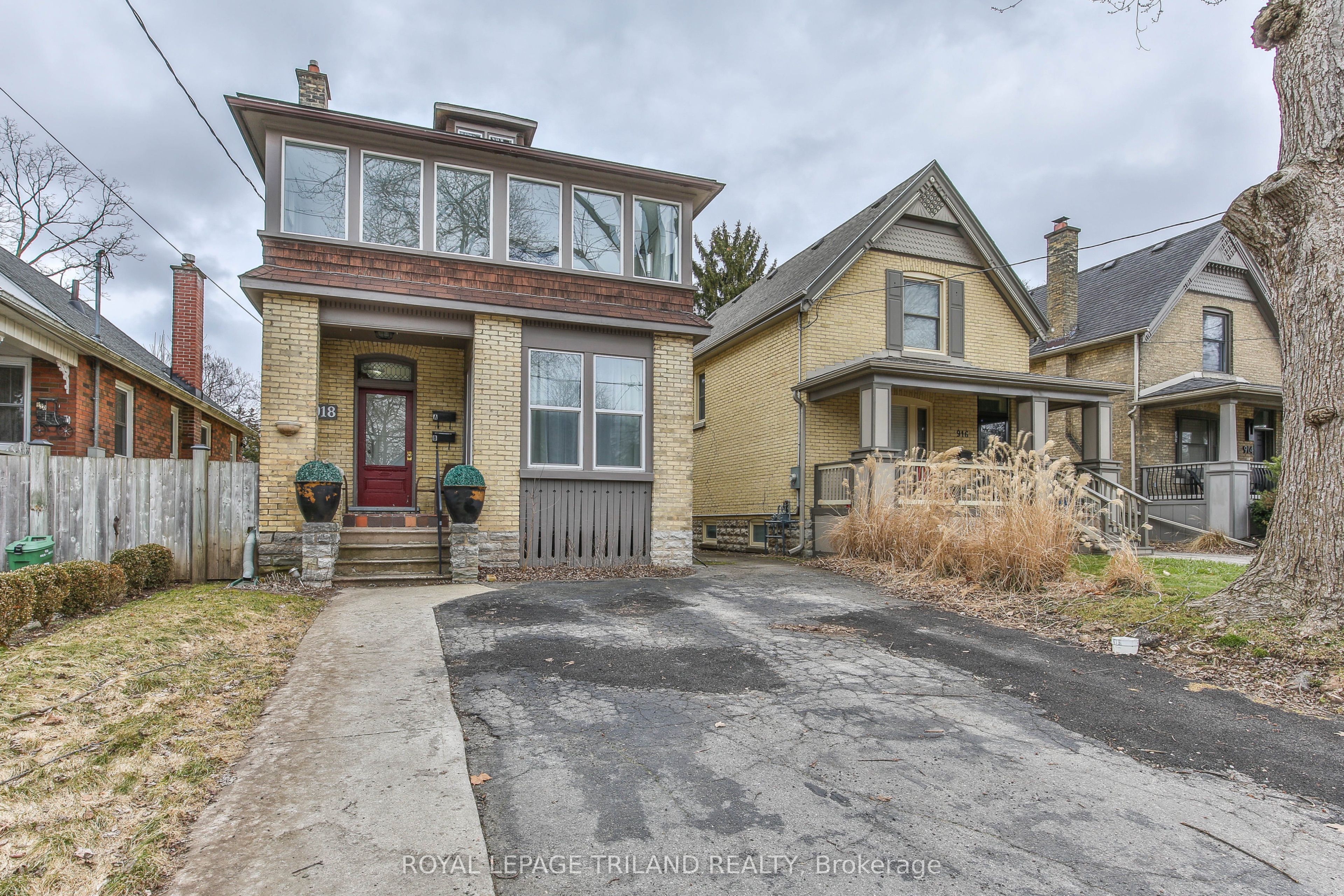 918 William Street #upper Property Photo 2
