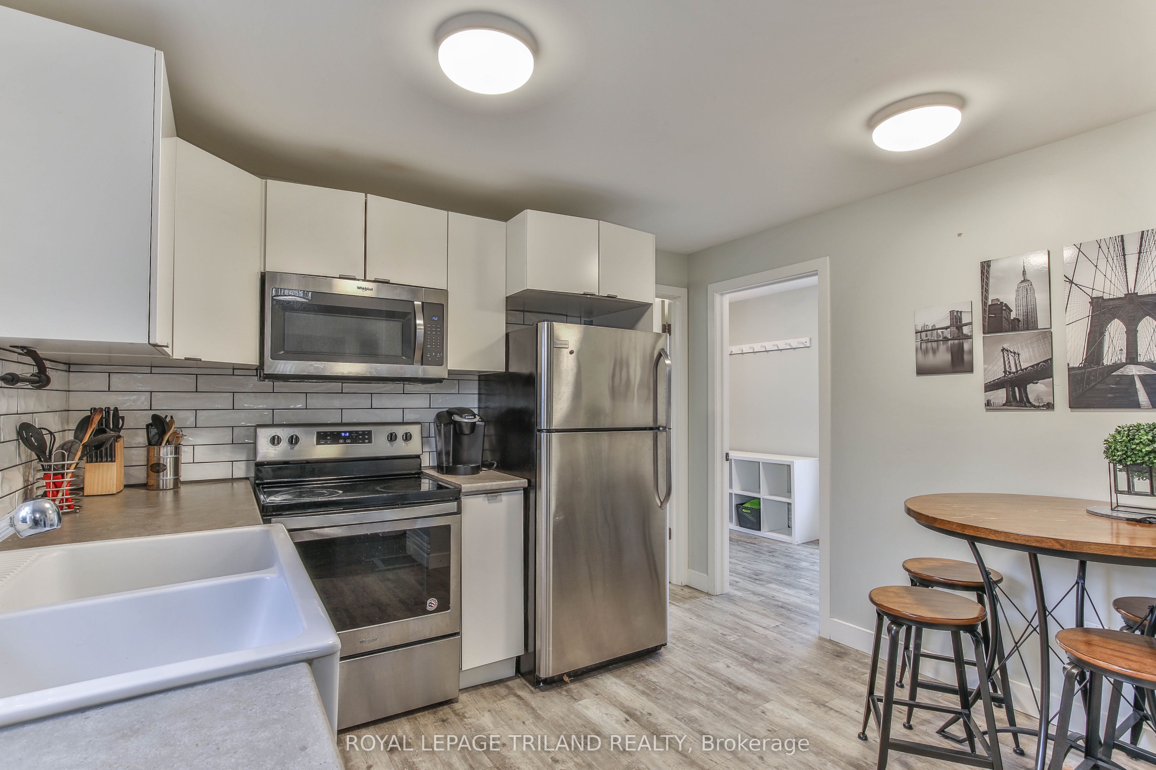 918 William Street #upper Property Photo 4