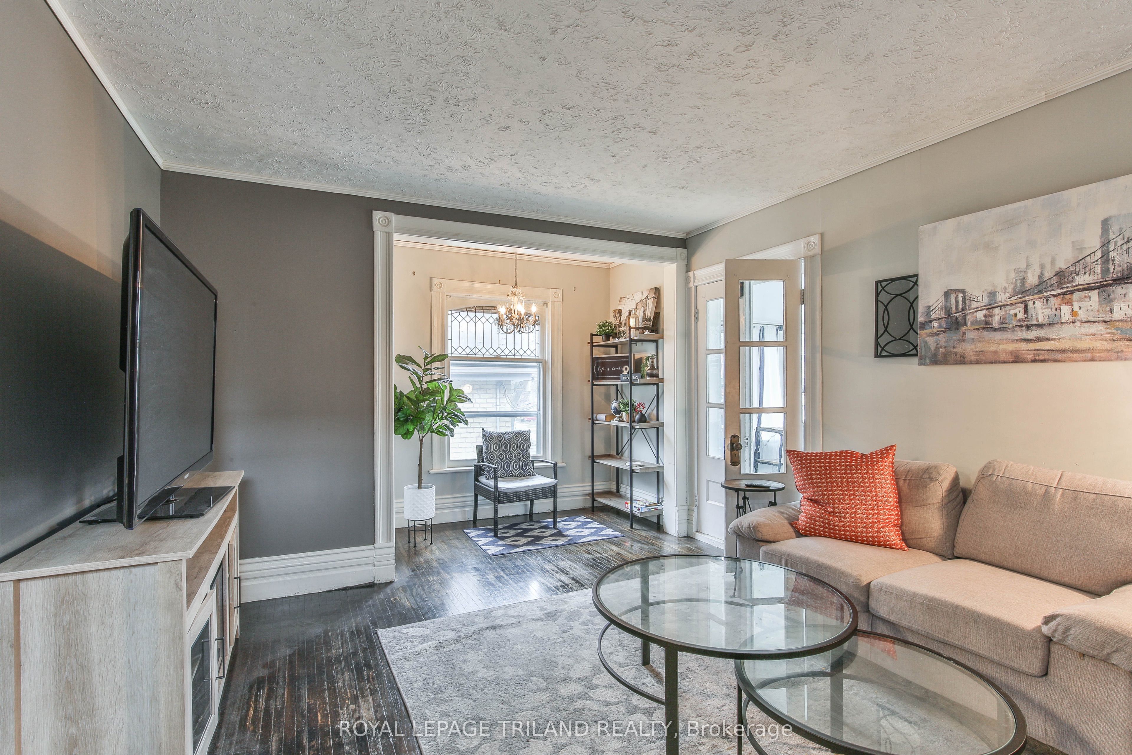 918 William Street #upper Property Photo 10