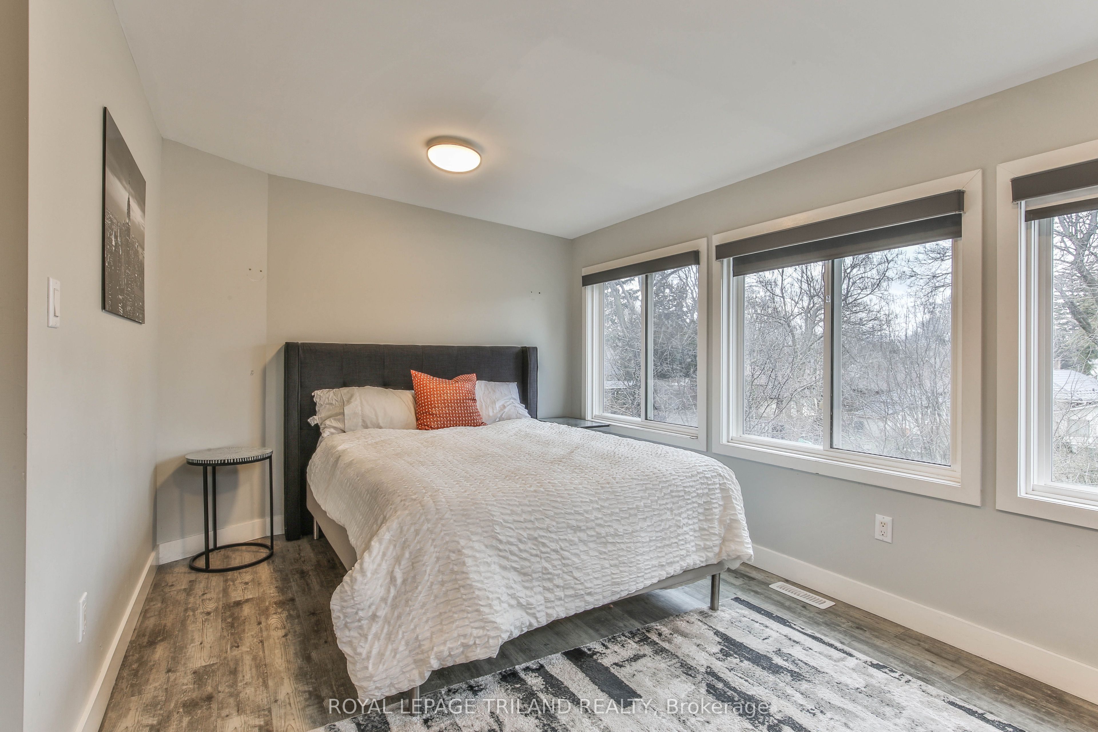 918 William Street #upper Property Photo 12