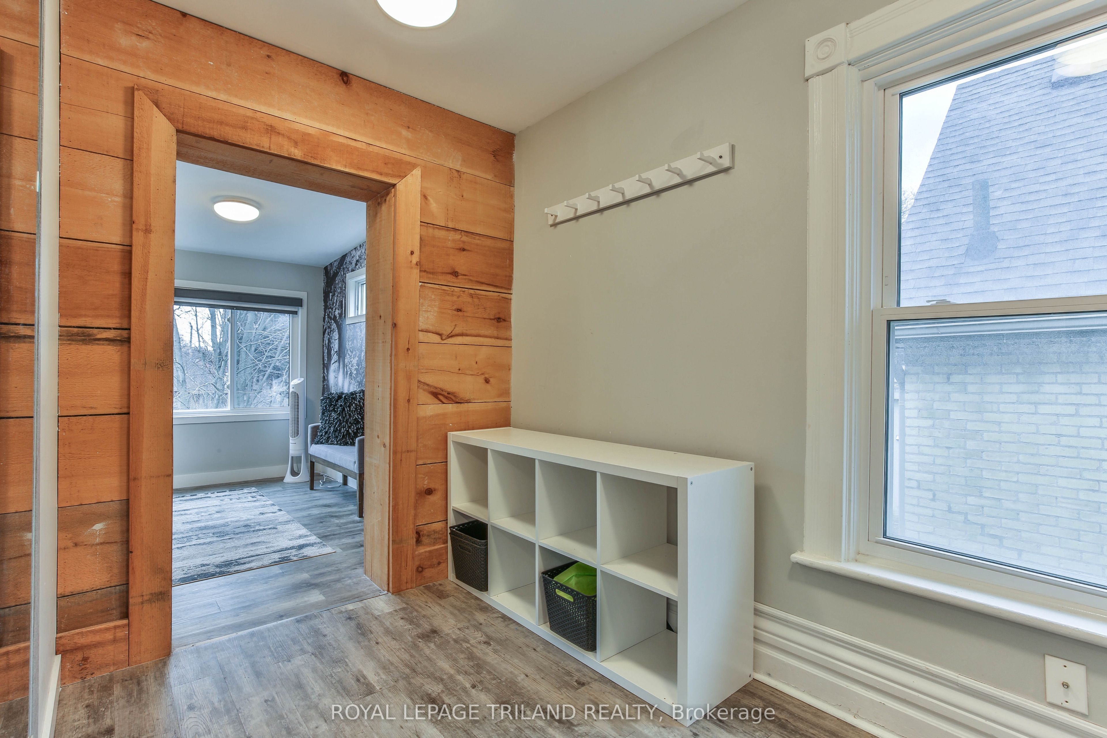 918 William Street #upper Property Photo 14