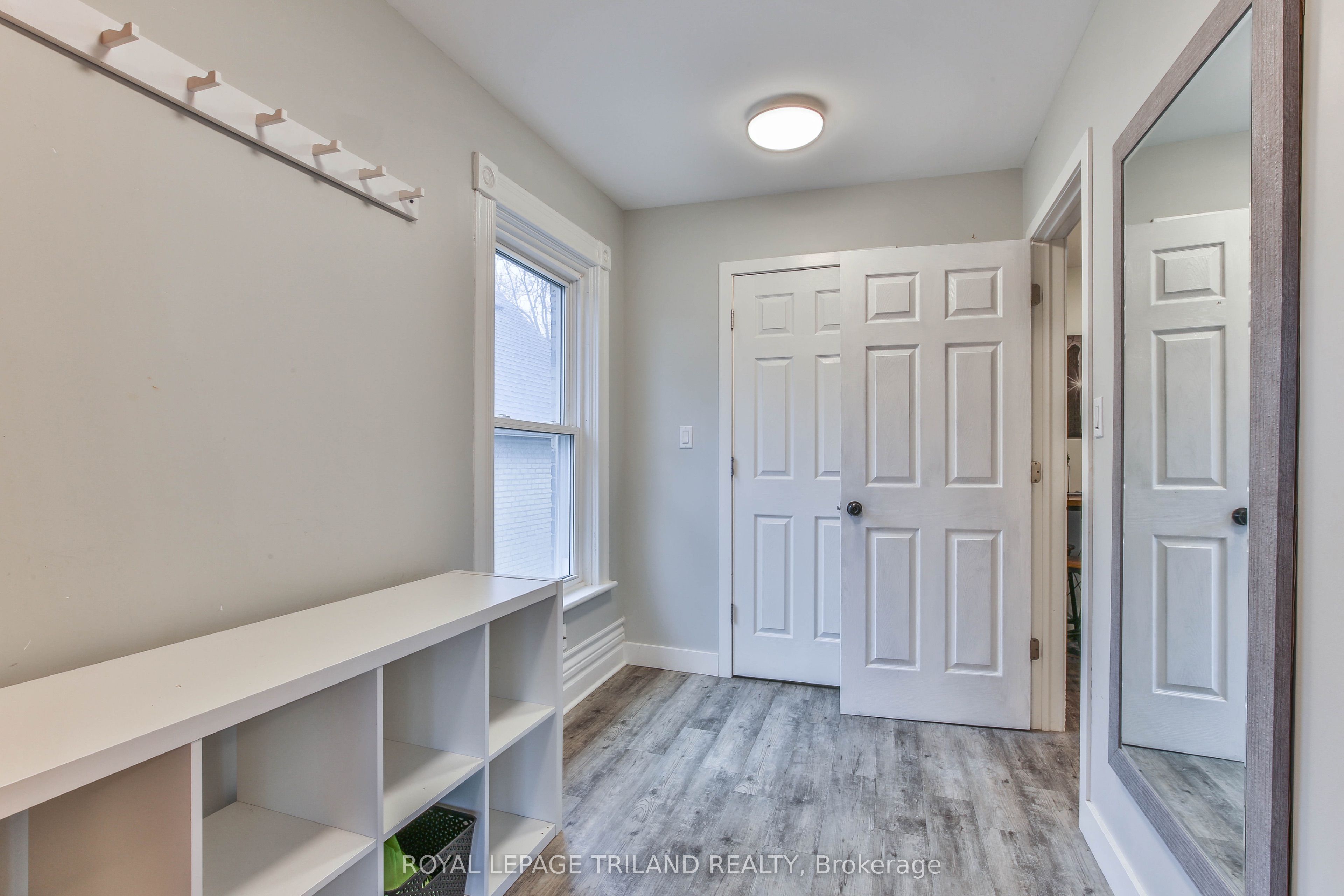918 William Street #upper Property Photo 15