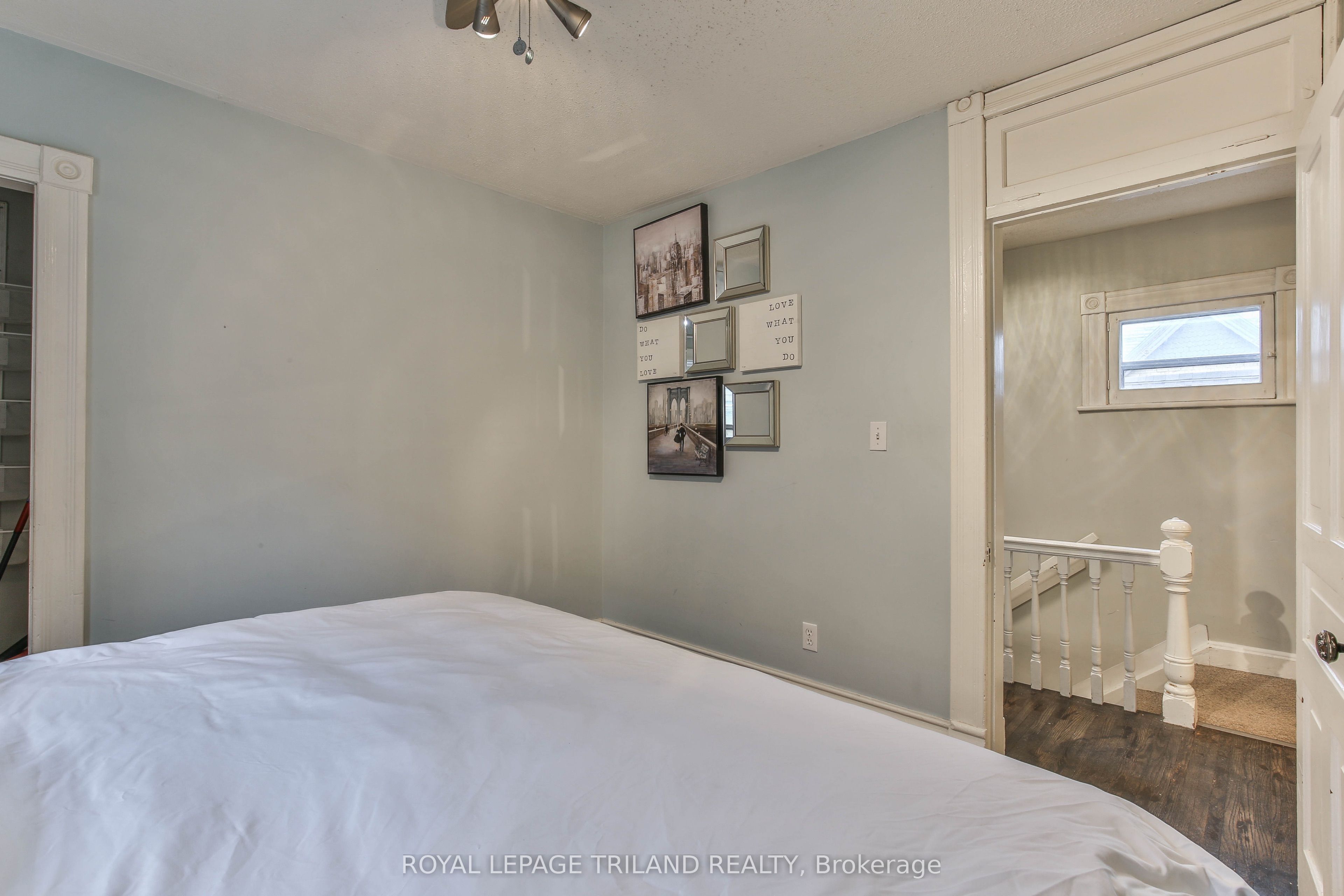 918 William Street #upper Property Photo 18