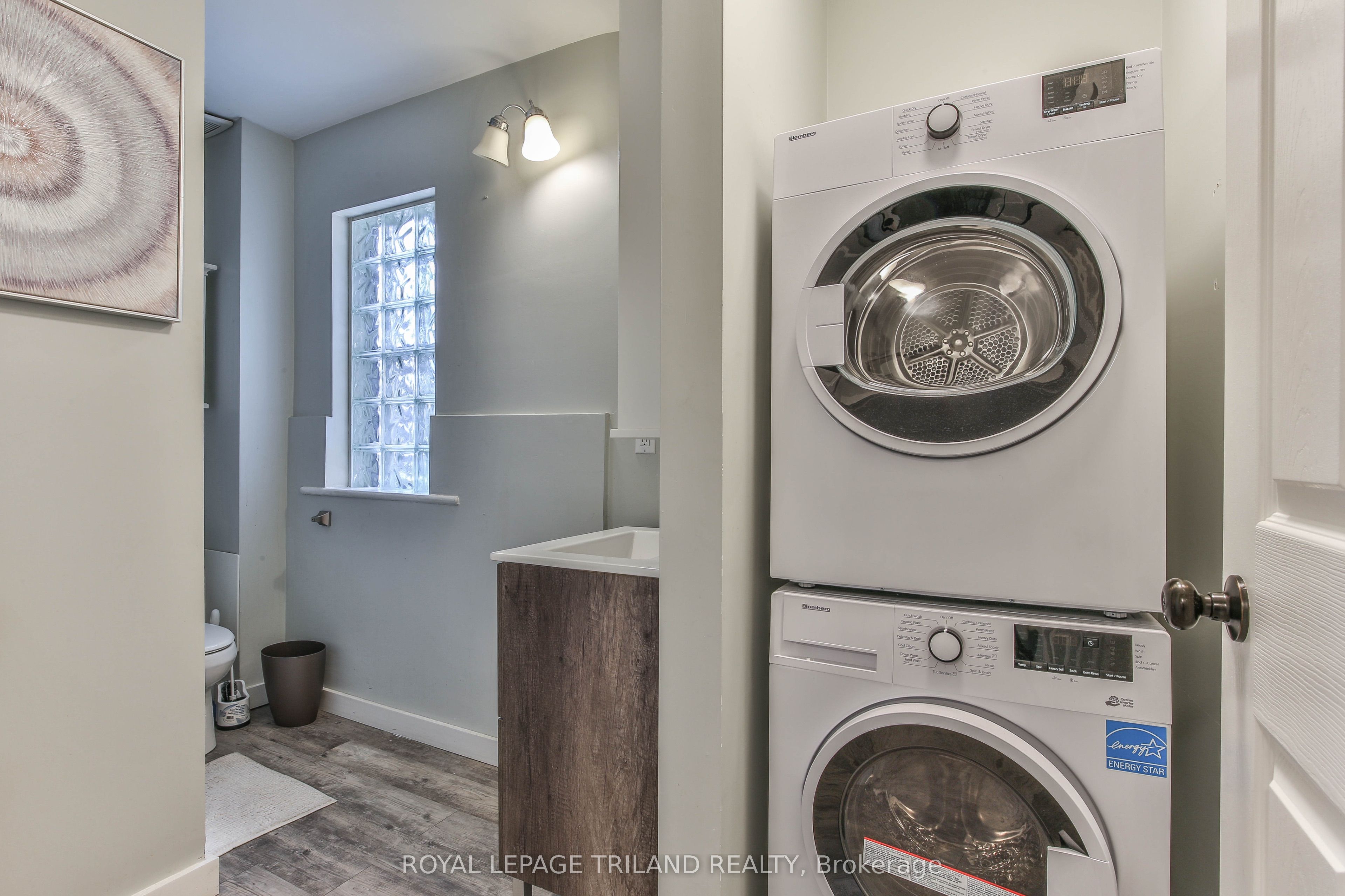 918 William Street #upper Property Photo 20