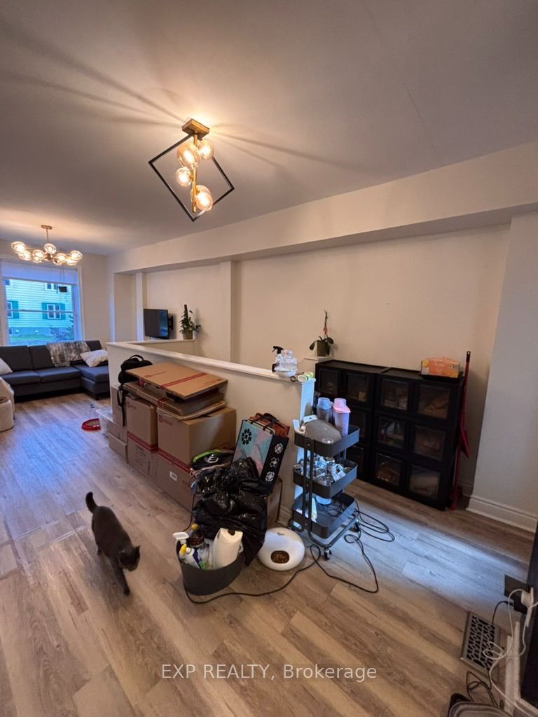 451 Sunnyside Avenue Property Photo 4
