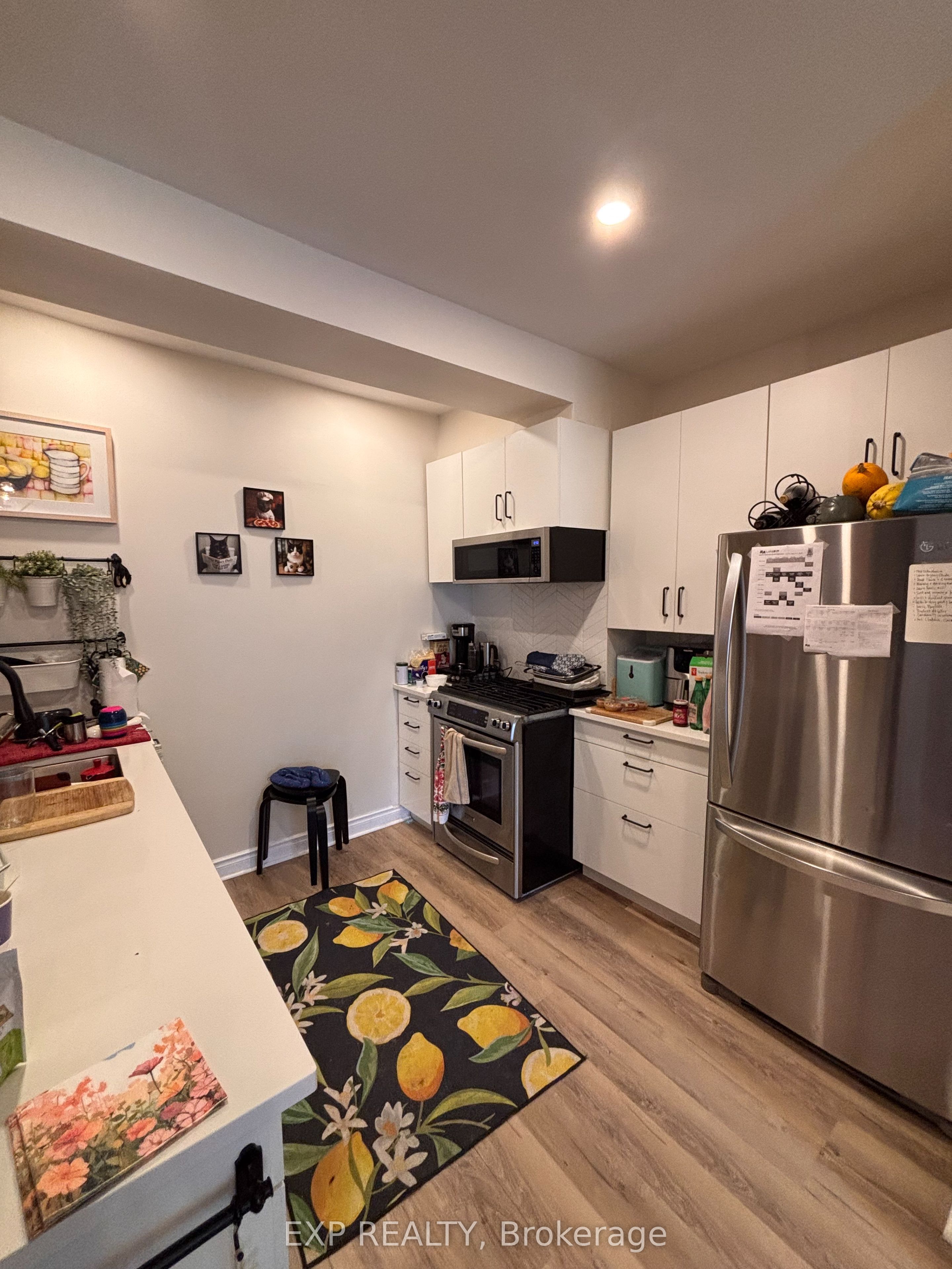 451 Sunnyside Avenue Property Photo 6