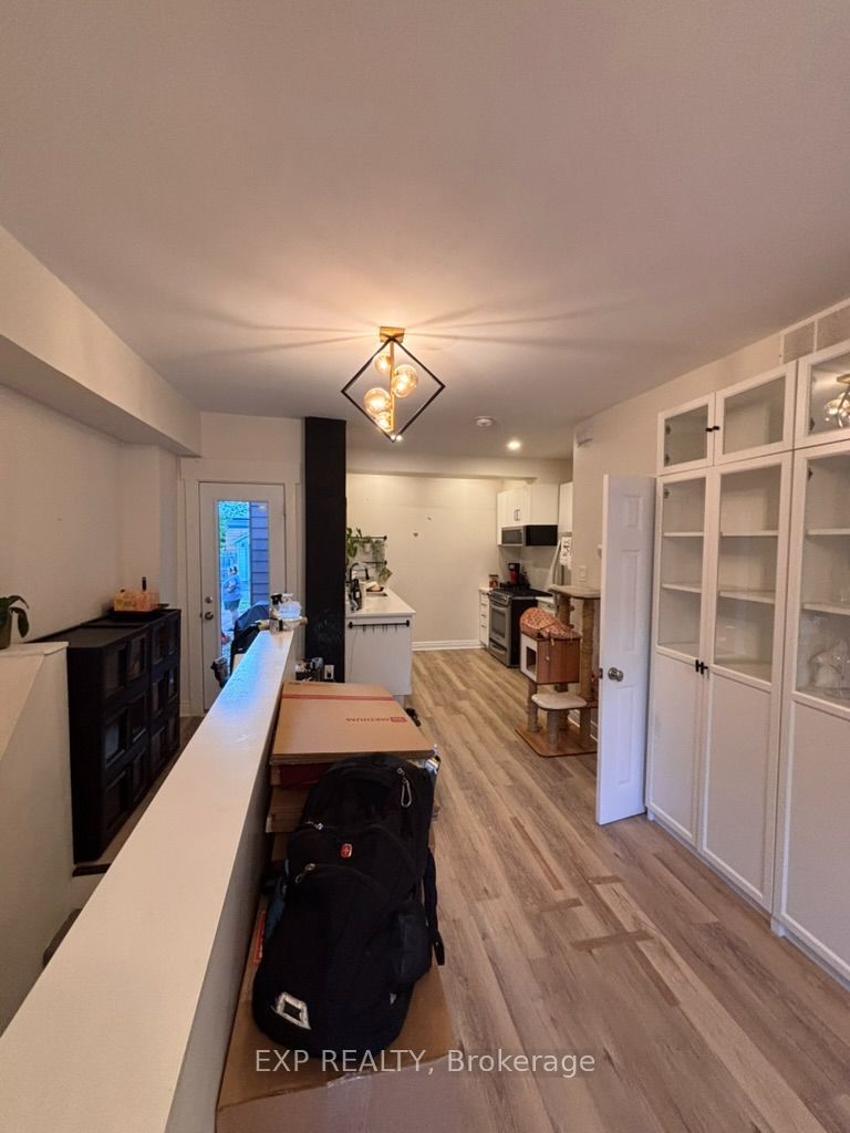 451 Sunnyside Avenue Property Photo 8