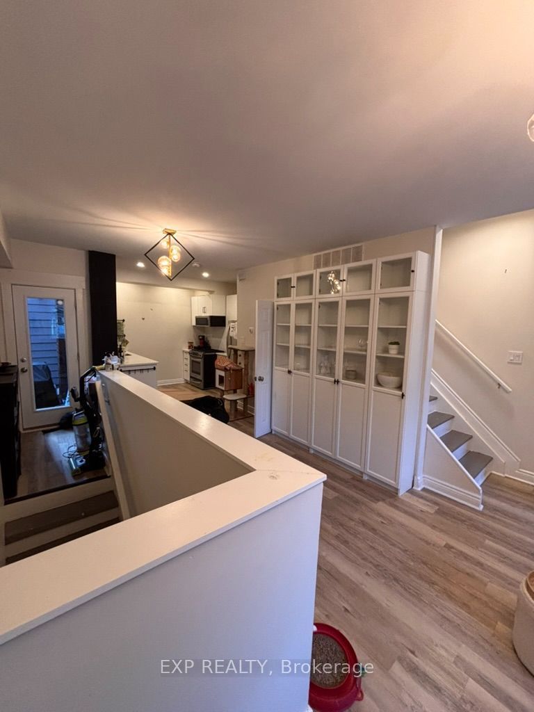 451 Sunnyside Avenue Property Photo 10