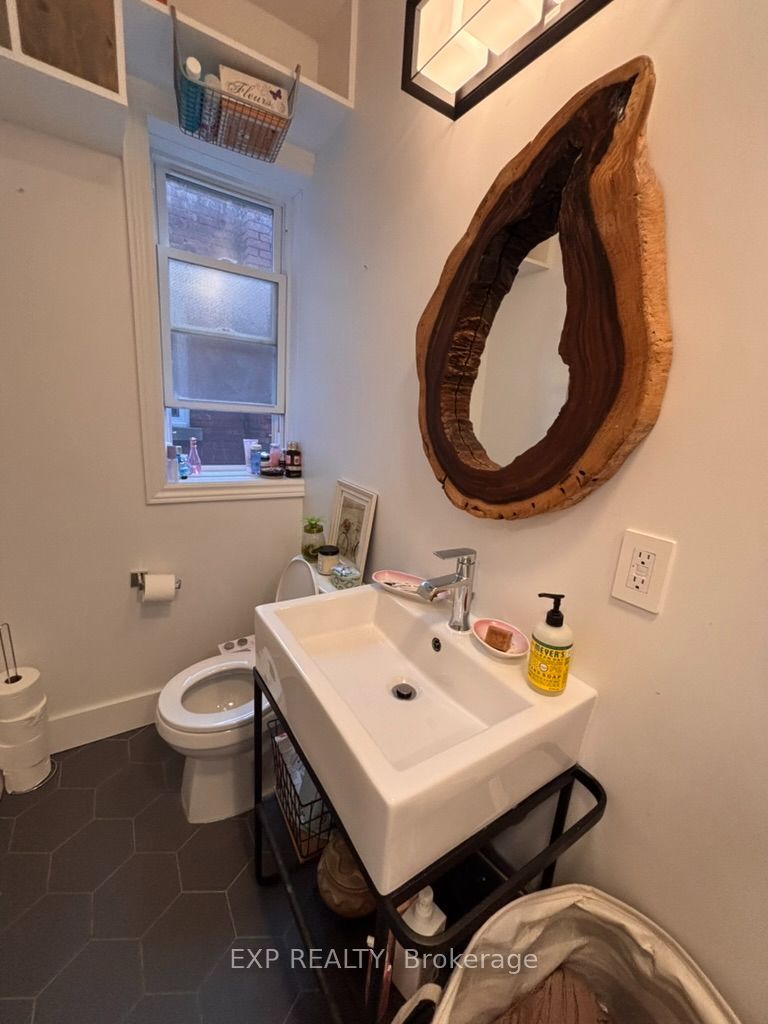 451 Sunnyside Avenue Property Photo 17
