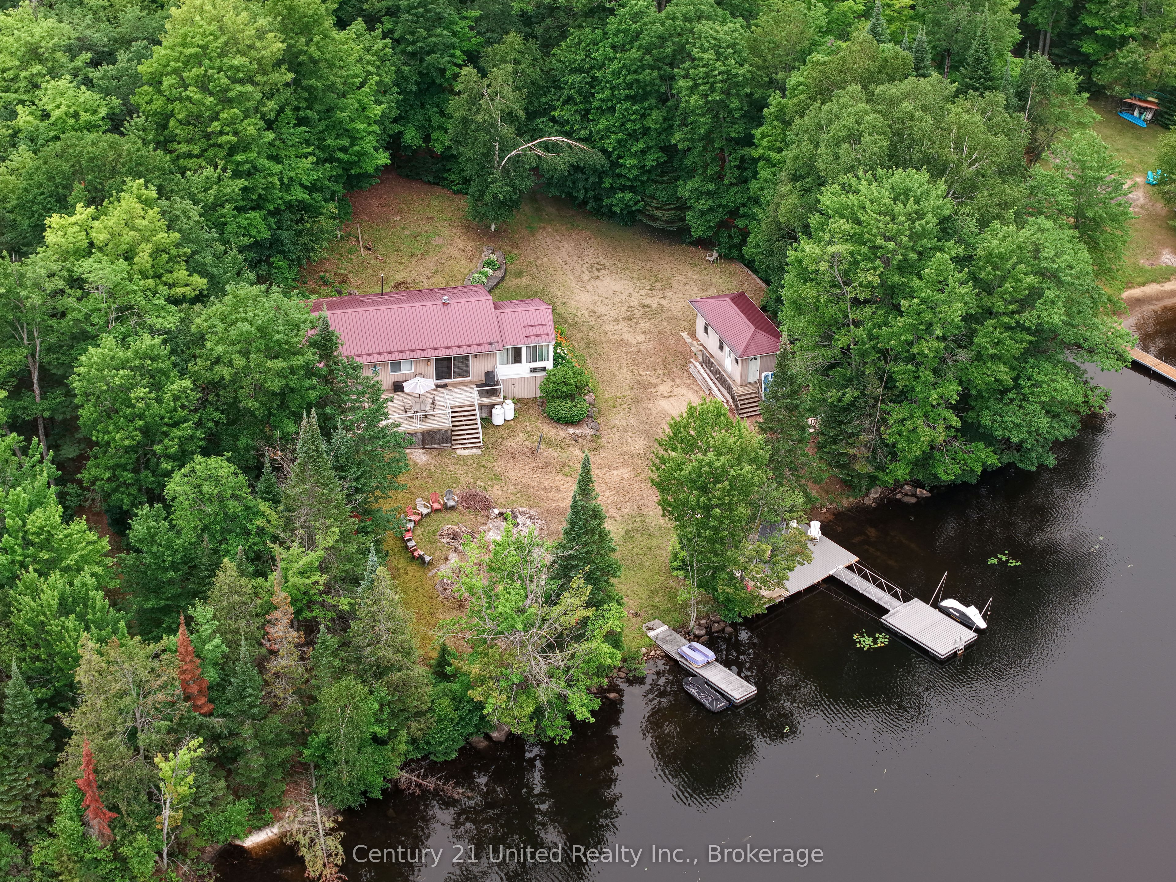 1047 Redwood Lane Property Photo 1