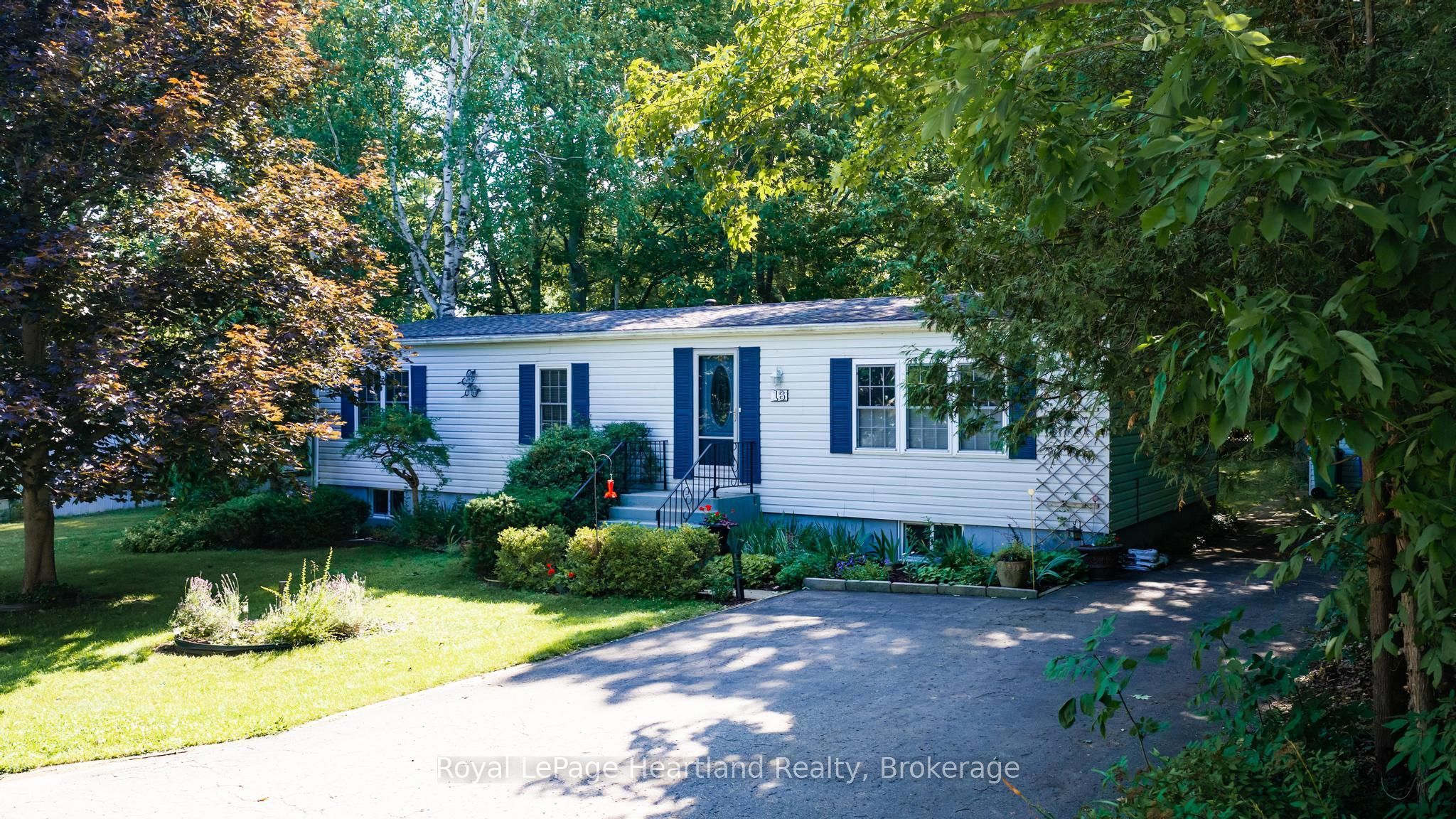16 Huron Lane Property Photo 1