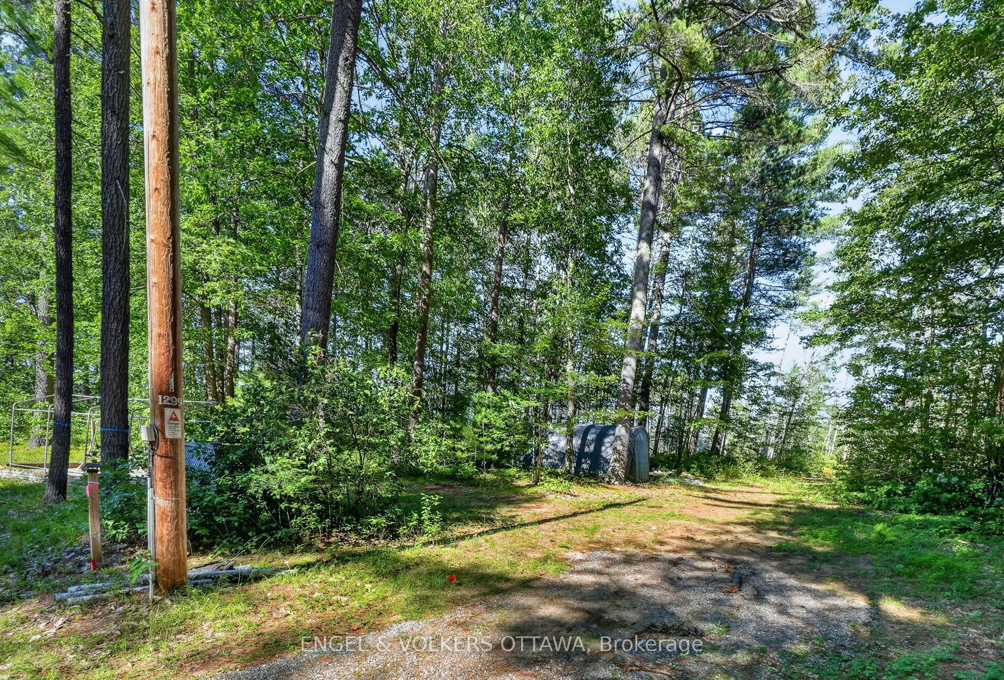2221a Gratton Trail Property Photo 8