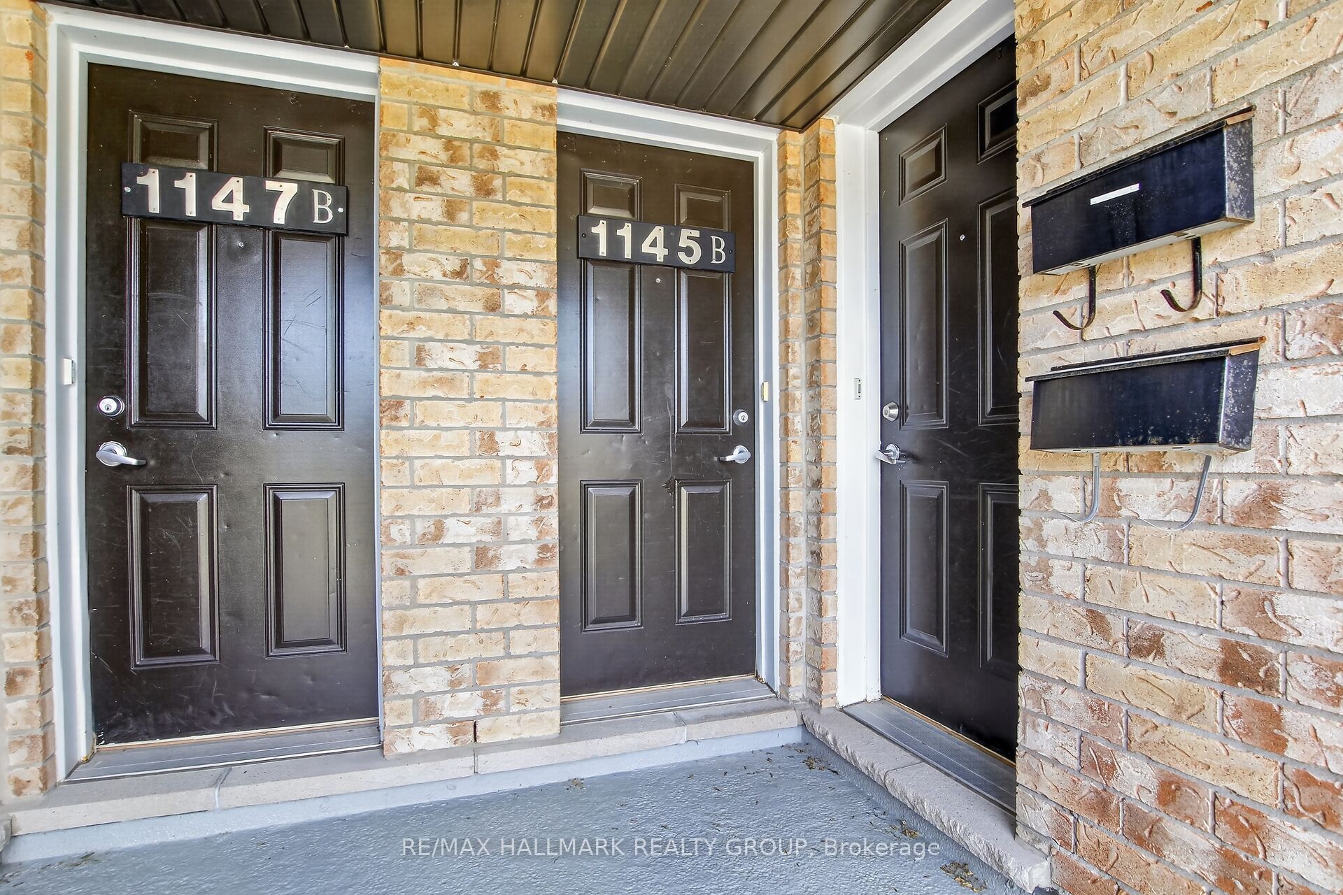 1145 Longfields Drive B Property Photo 2