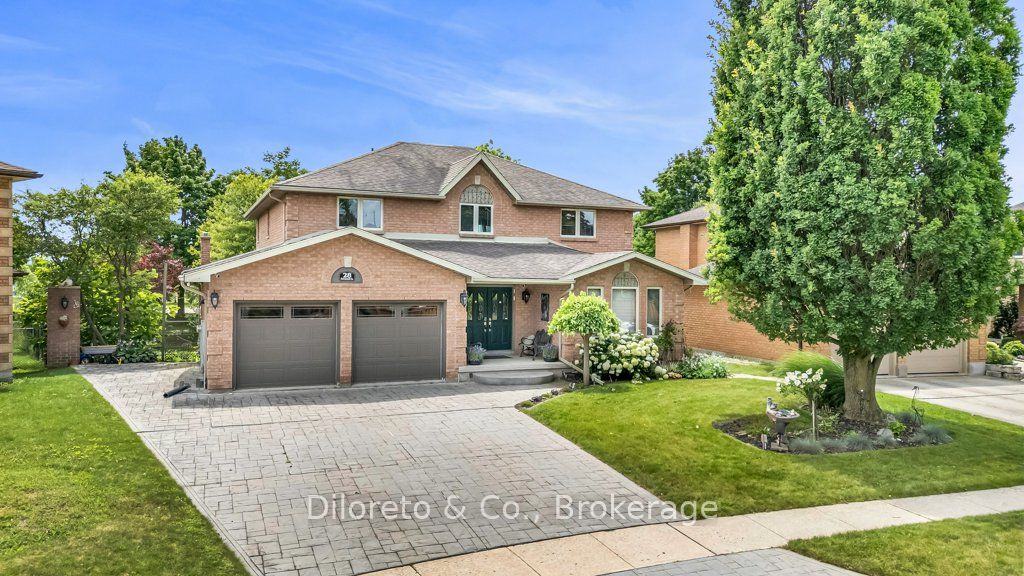 28 Foxwood Crescent Property Photo 2