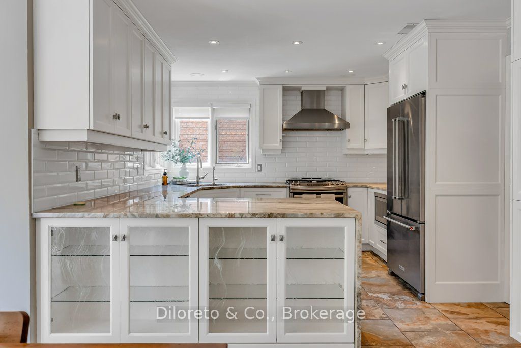 28 Foxwood Crescent Property Photo 12
