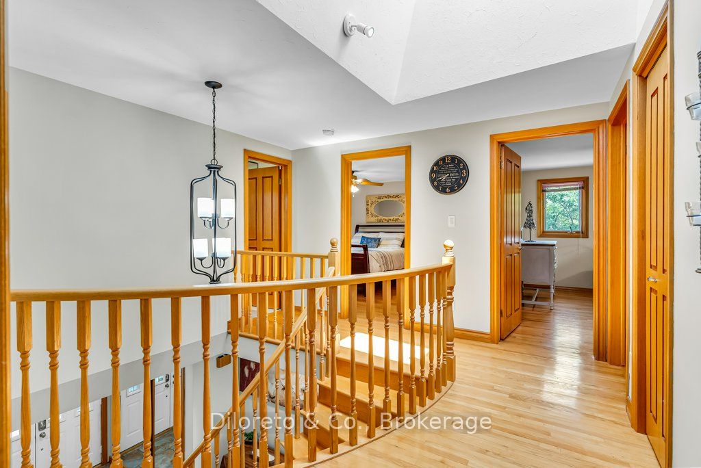 28 Foxwood Crescent Property Photo 22