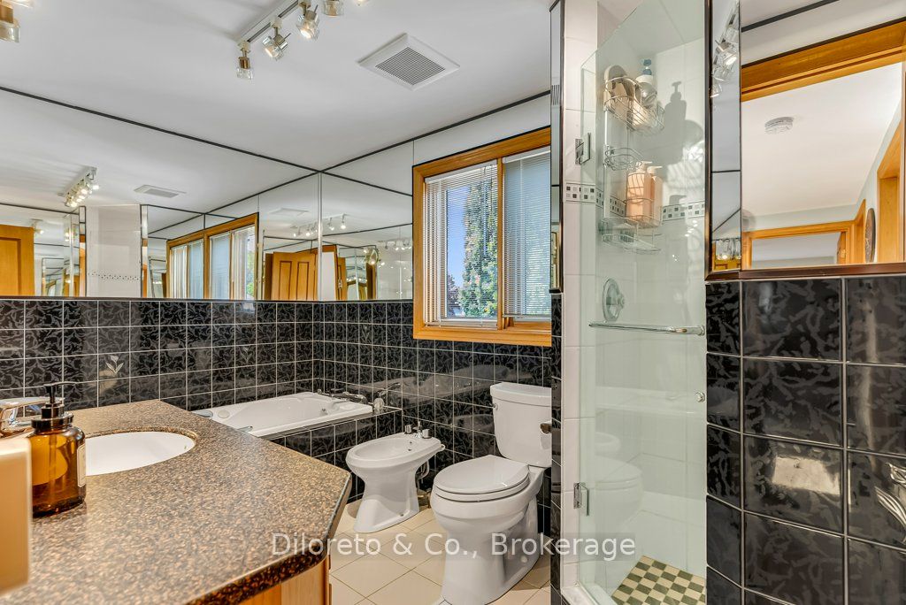 28 Foxwood Crescent Property Photo 33